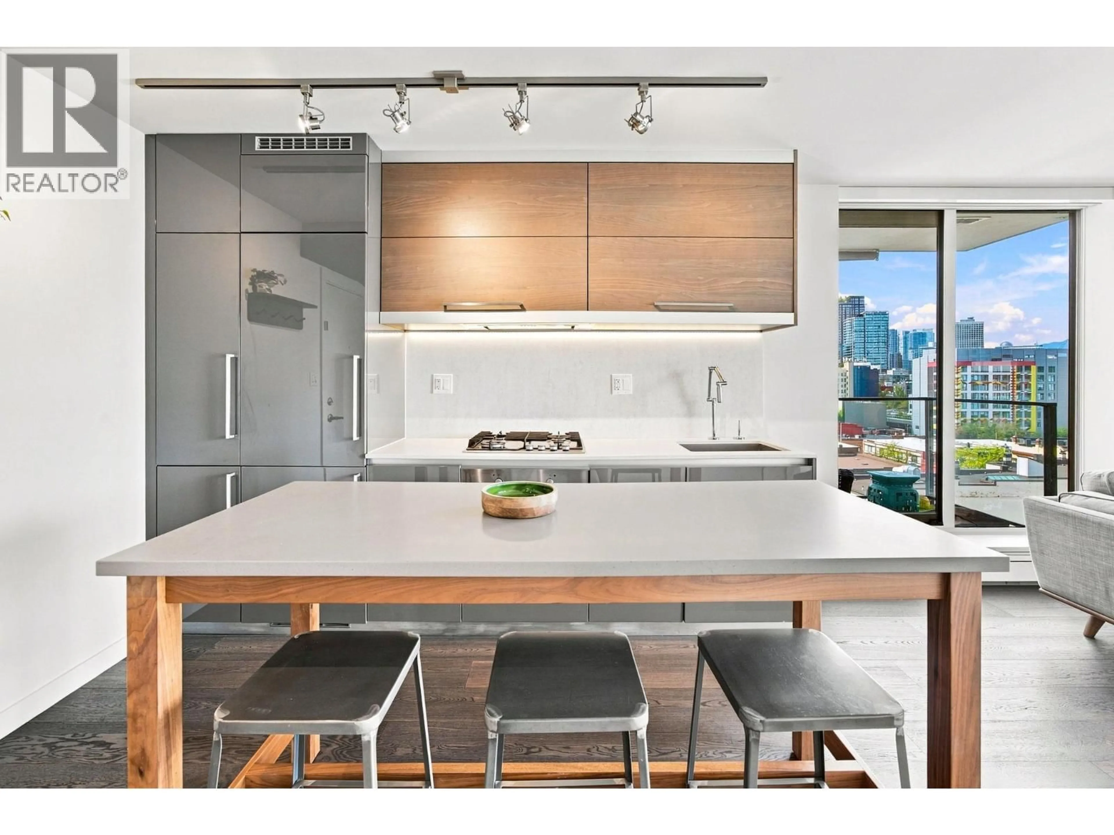 Contemporary kitchen, unknown for 1006 - 189 KEEFER STREET, Vancouver British Columbia V6A0C8