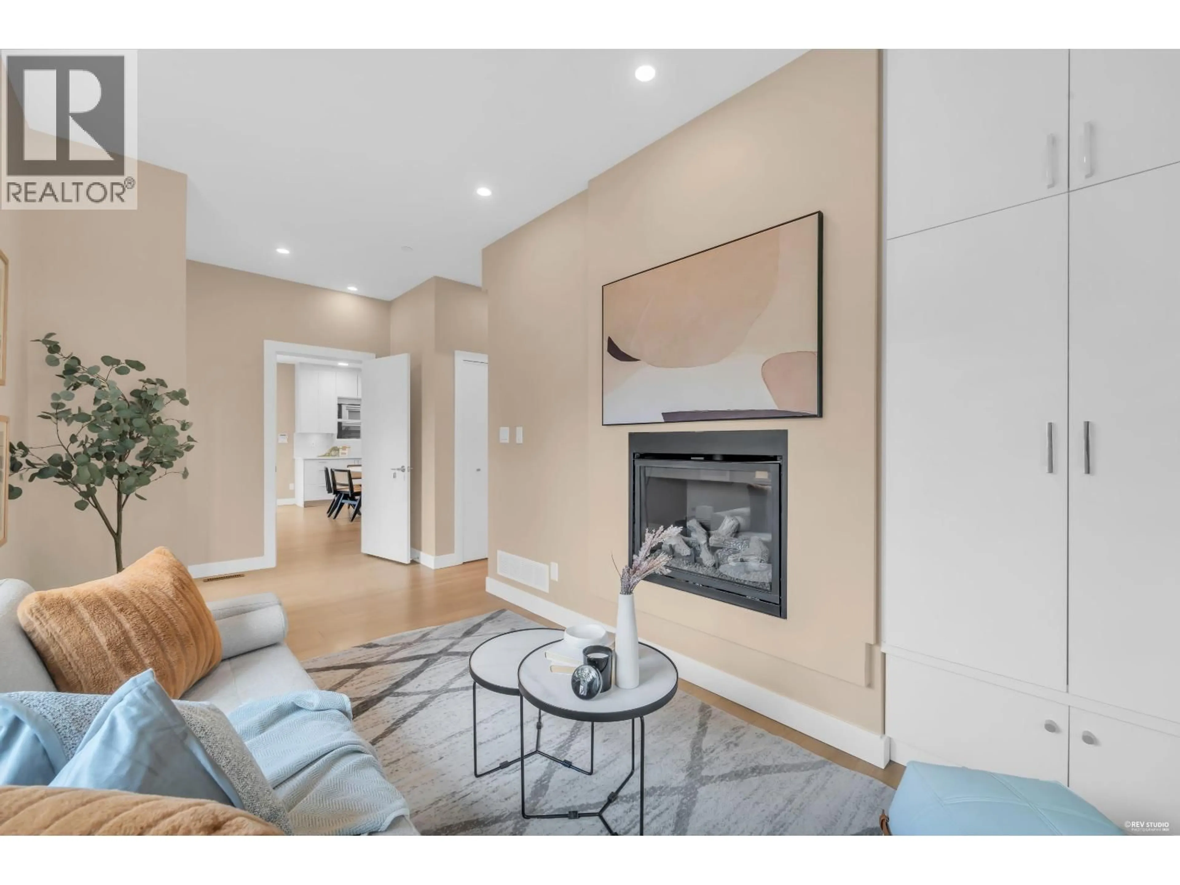 Living room with furniture, unknown for 3249 SOPHIA STREET, Vancouver British Columbia V5V3T2