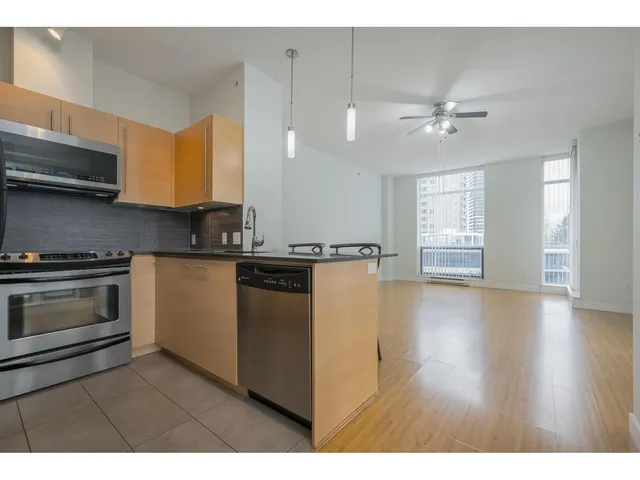 404 - 13399 104 AVENUE, Surrey 4