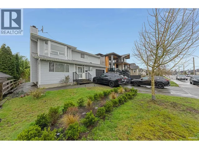 249 PEMBINA STREET, New Westminster 2