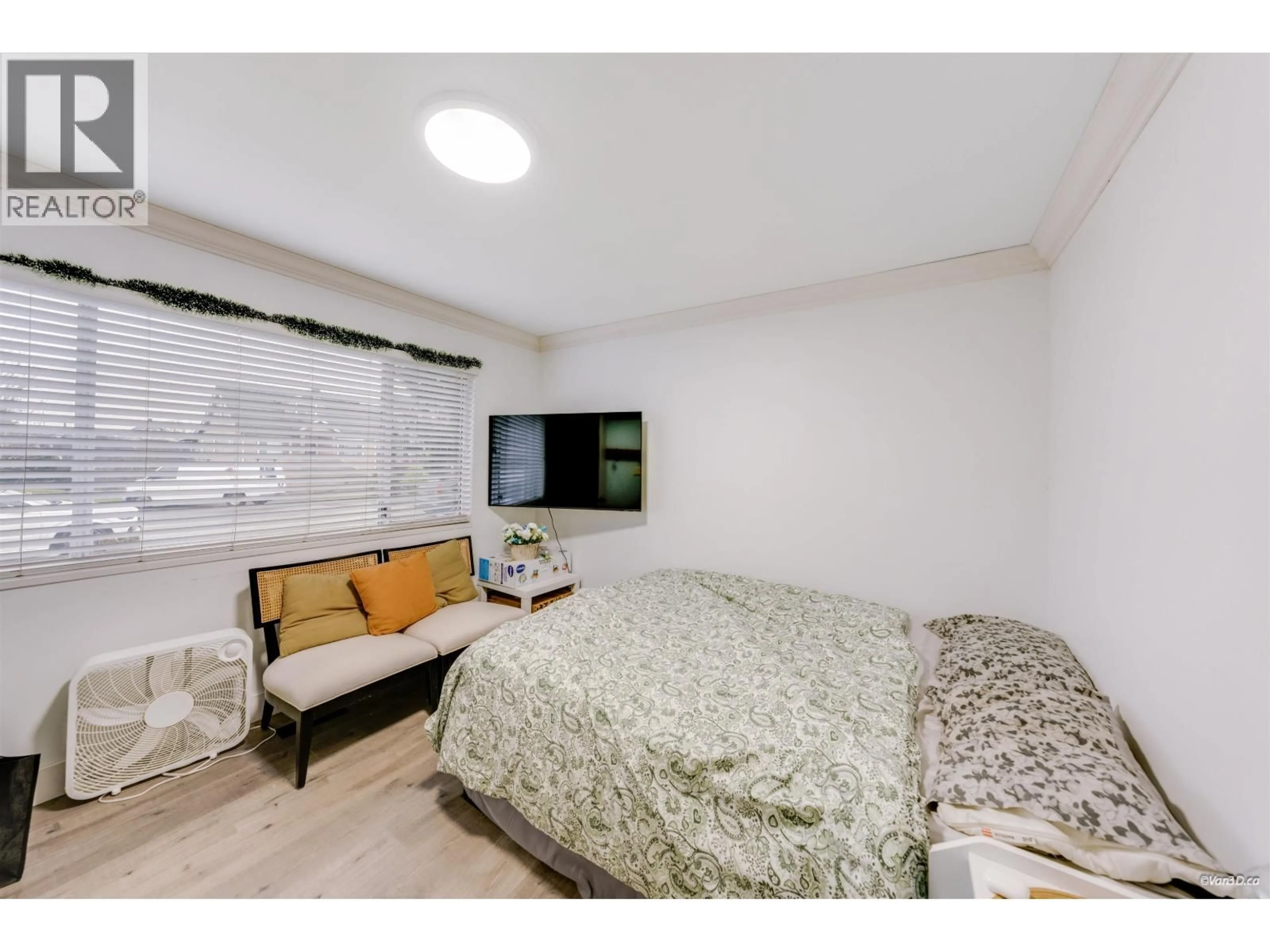 A pic of a room for 249 PEMBINA STREET, New Westminster British Columbia V3M5J3