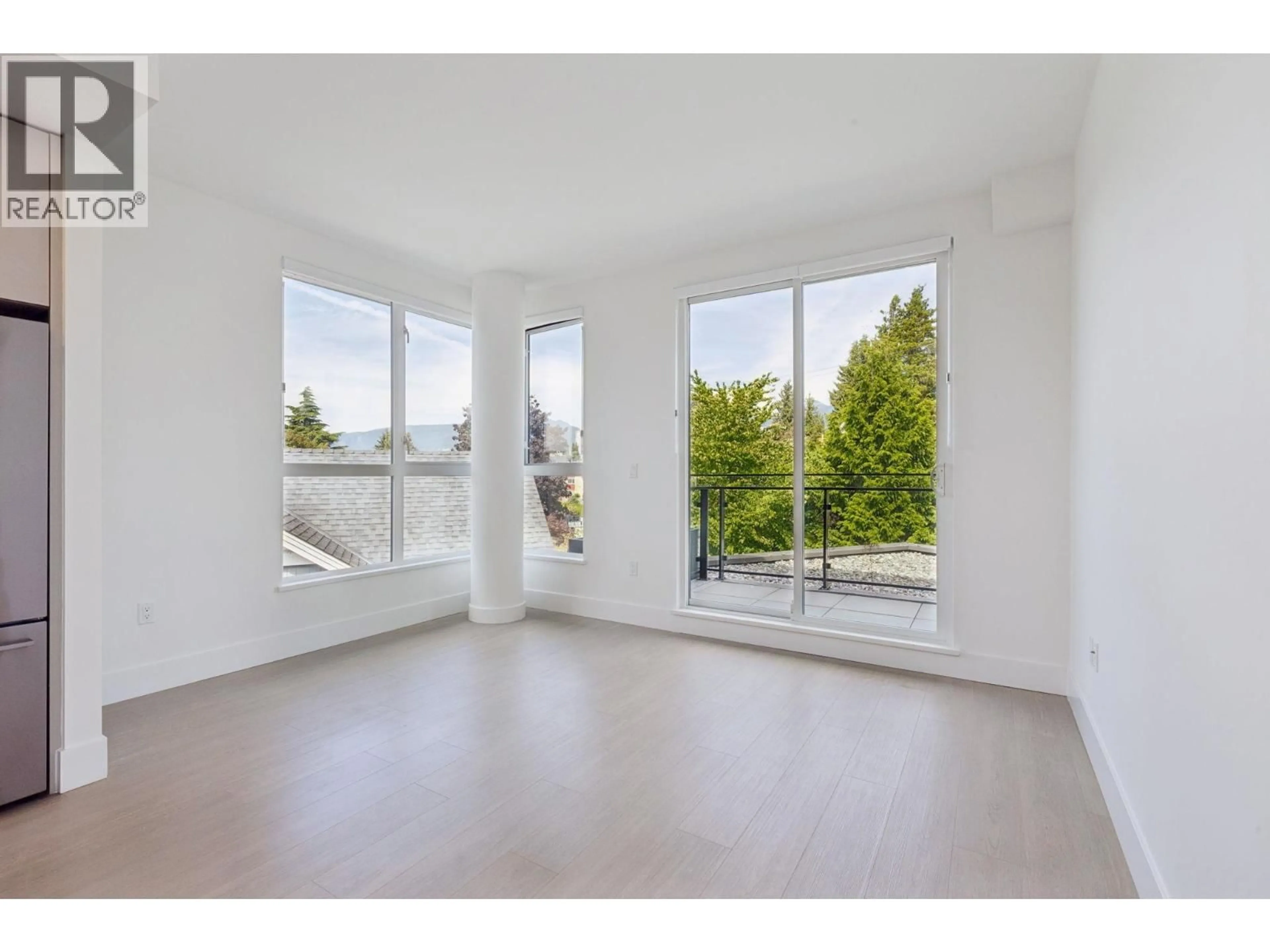 A pic of a room for 303 - 333 ST. DAVIDS AVENUE, North Vancouver British Columbia V7L3N7