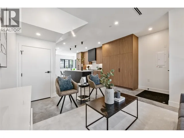 2 - 1166 26TH AVENUE, Vancouver 4