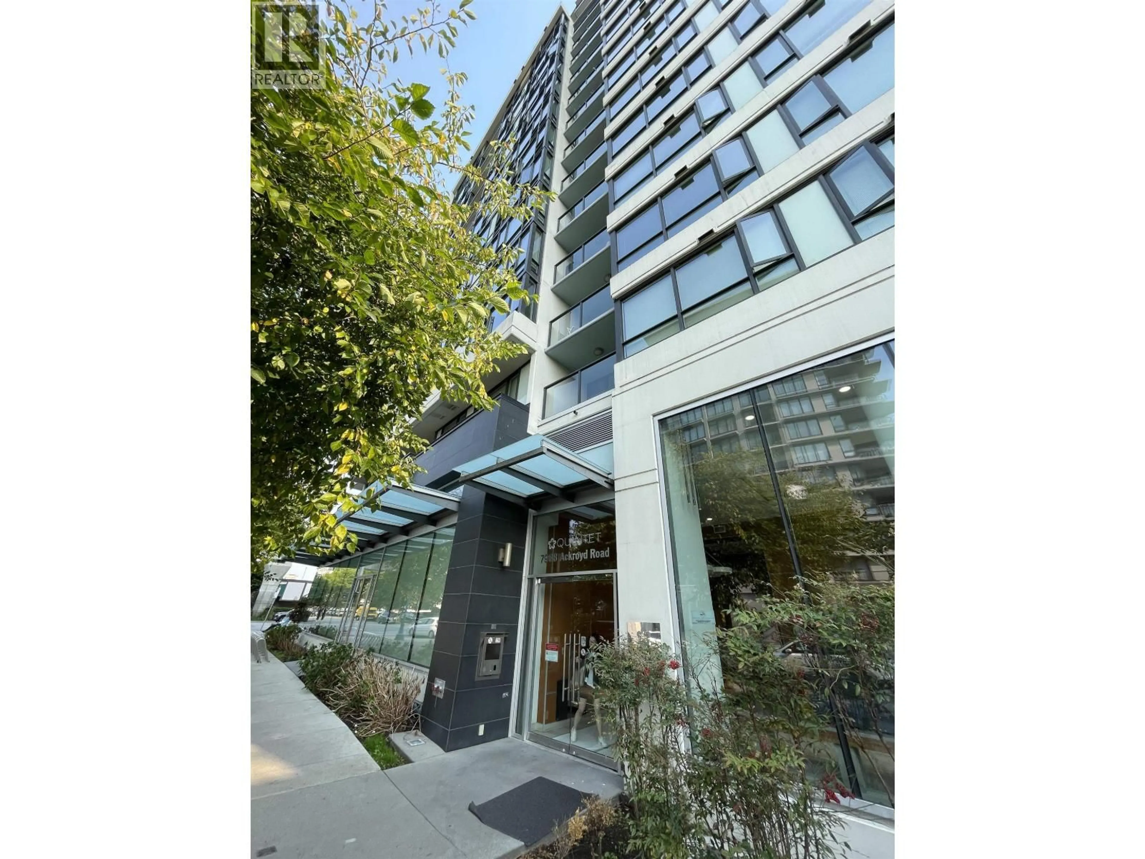 Indoor foyer for 1113 - 7988 ACKROYD ROAD, Richmond British Columbia V6X0K6