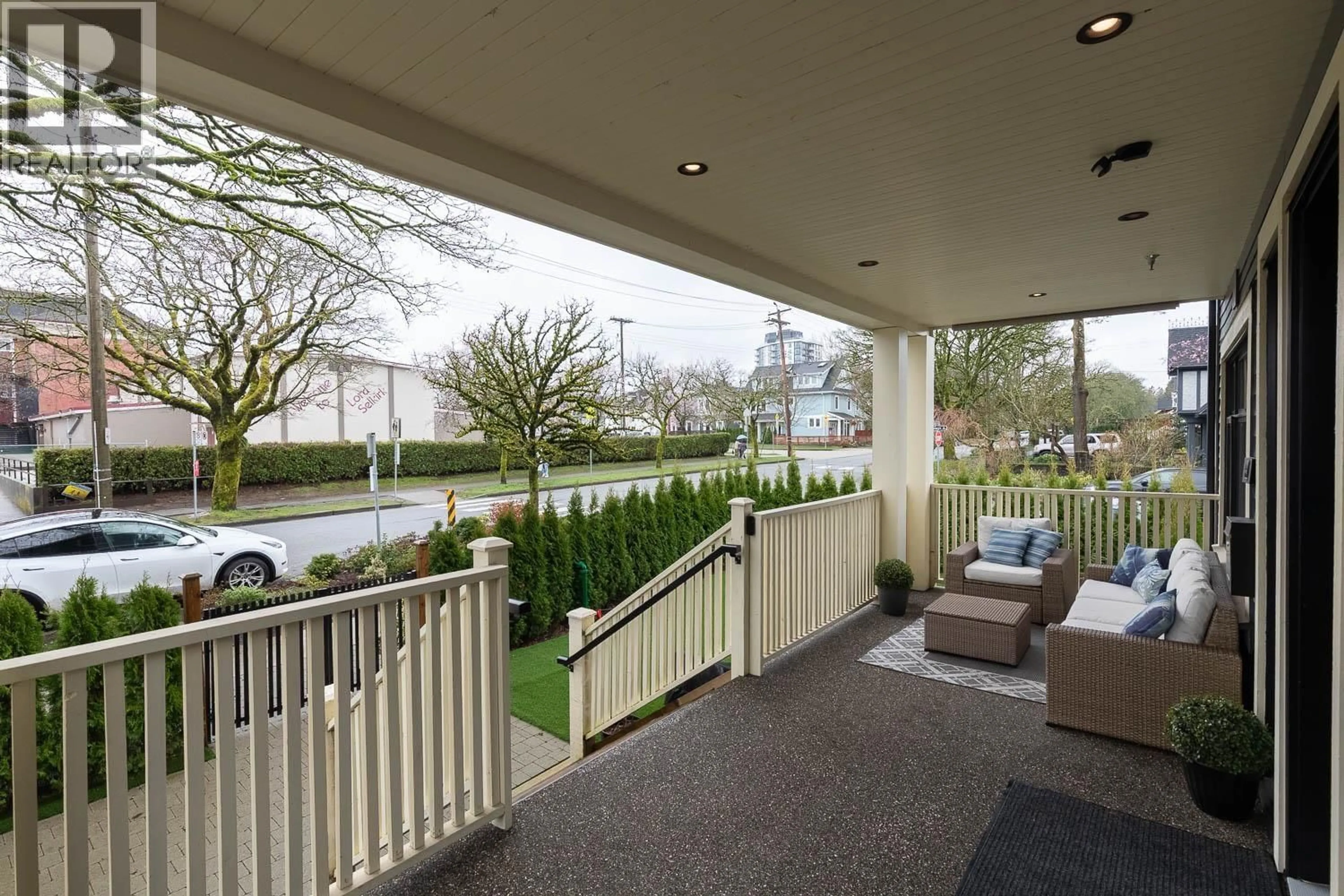 Patio, street for 1727 22ND AVENUE, Vancouver British Columbia V5N2P6