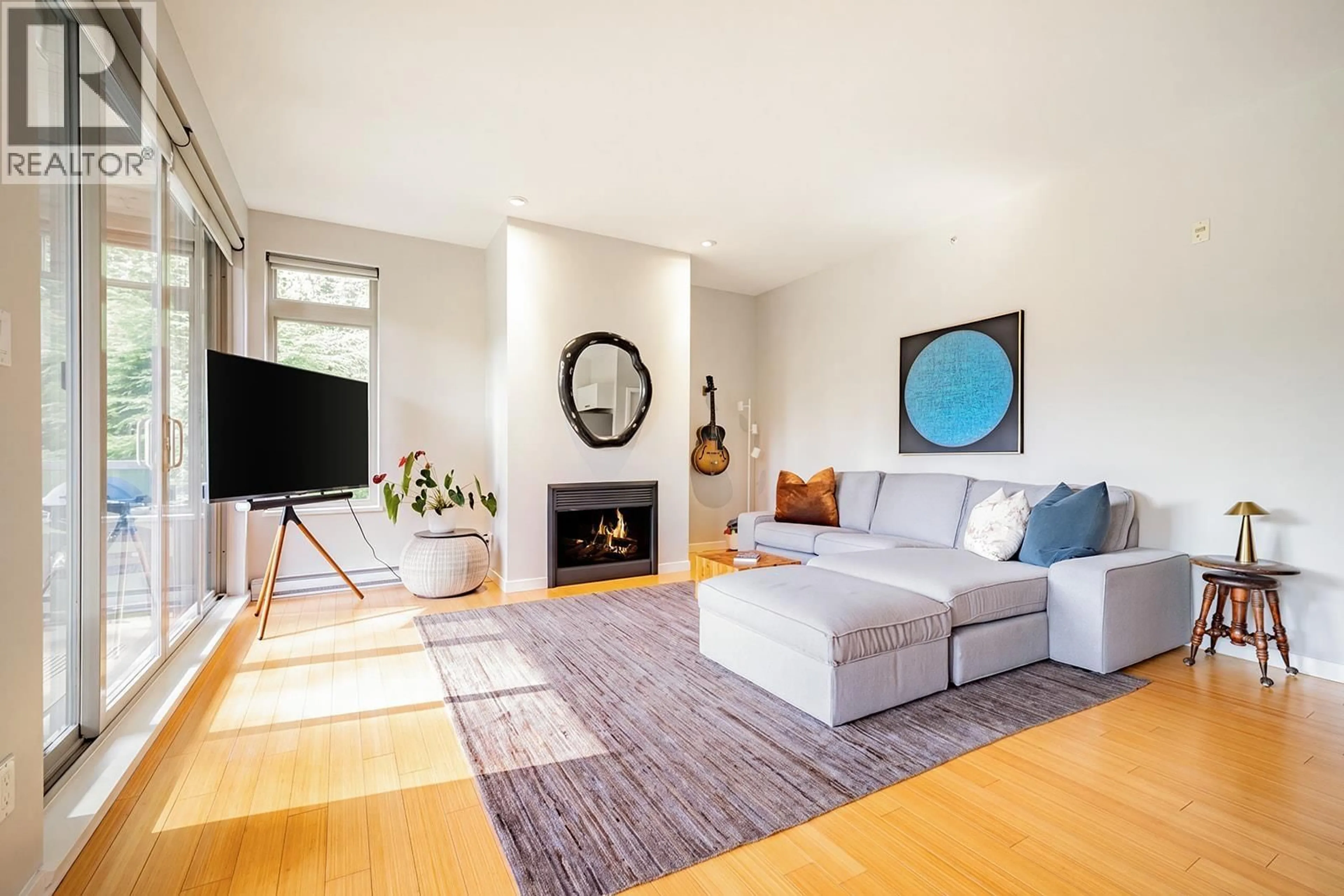Living room with furniture, unknown for 201 - 40147 GOVERNMENT ROAD, Squamish British Columbia V8B0R6