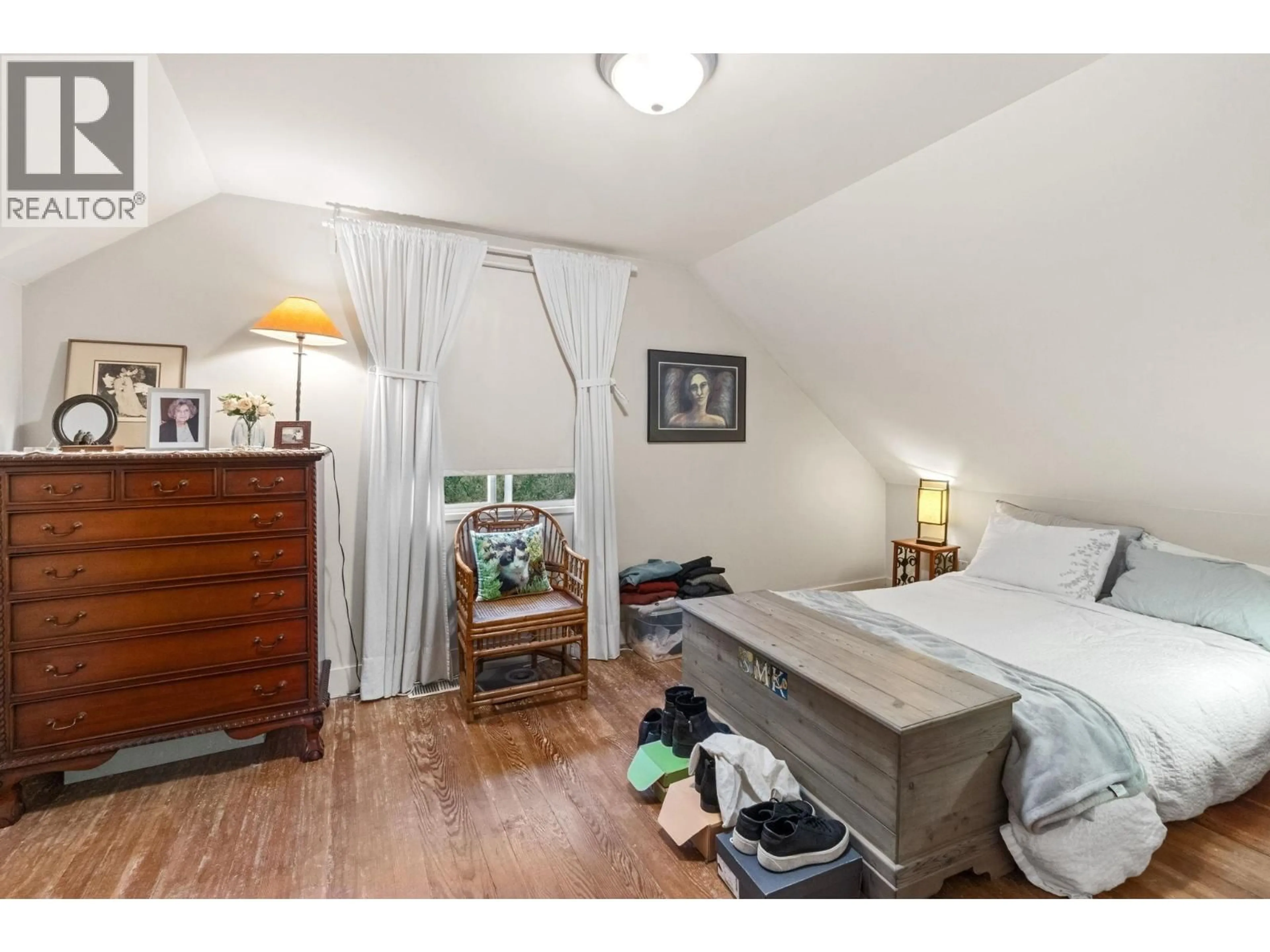 A pic of a room for 247 WOOD STREET, New Westminster British Columbia V3M5K5
