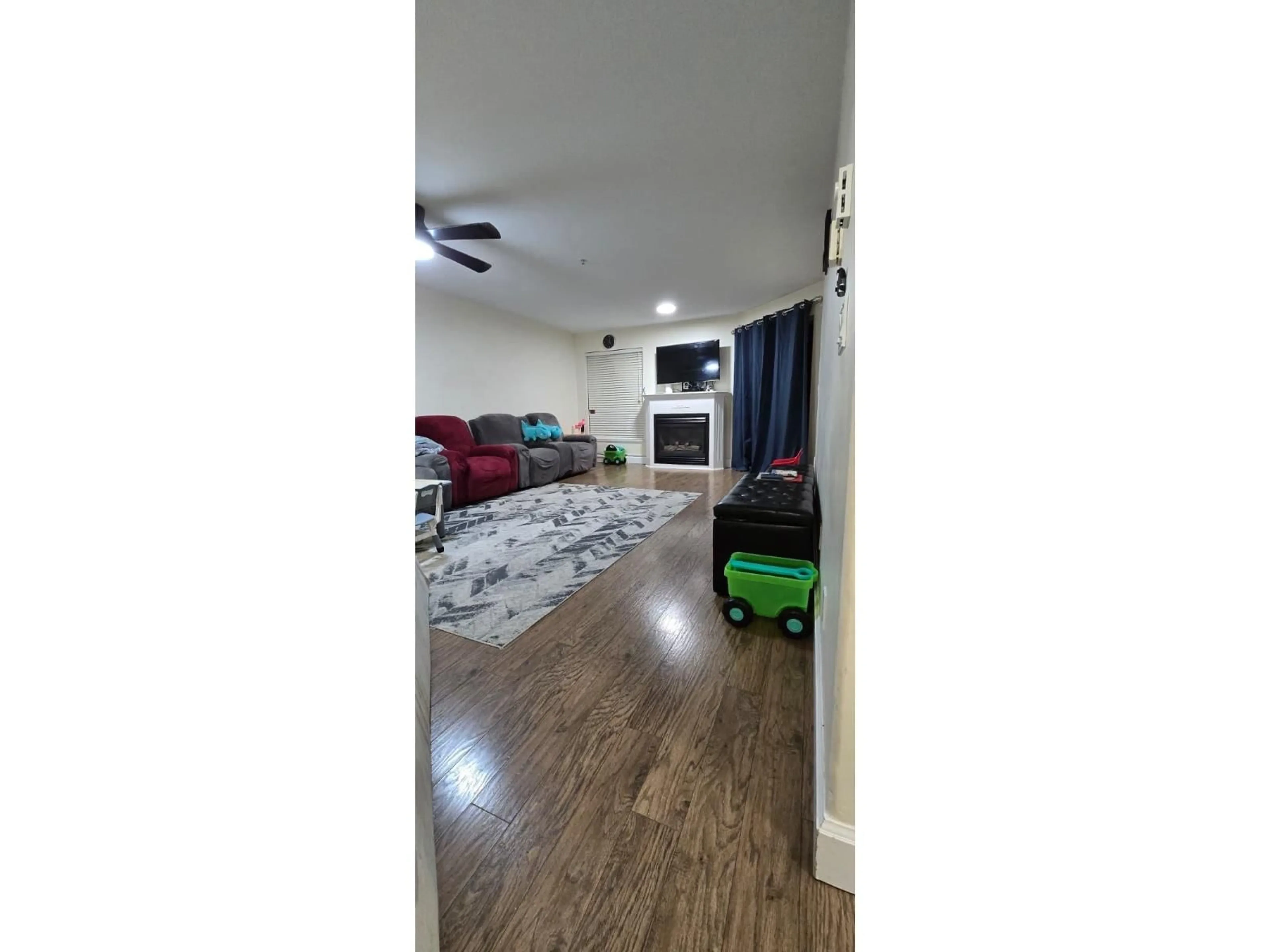 A pic of a room for 405 - 2435 CENTER STREET, Abbotsford British Columbia V2T2N4