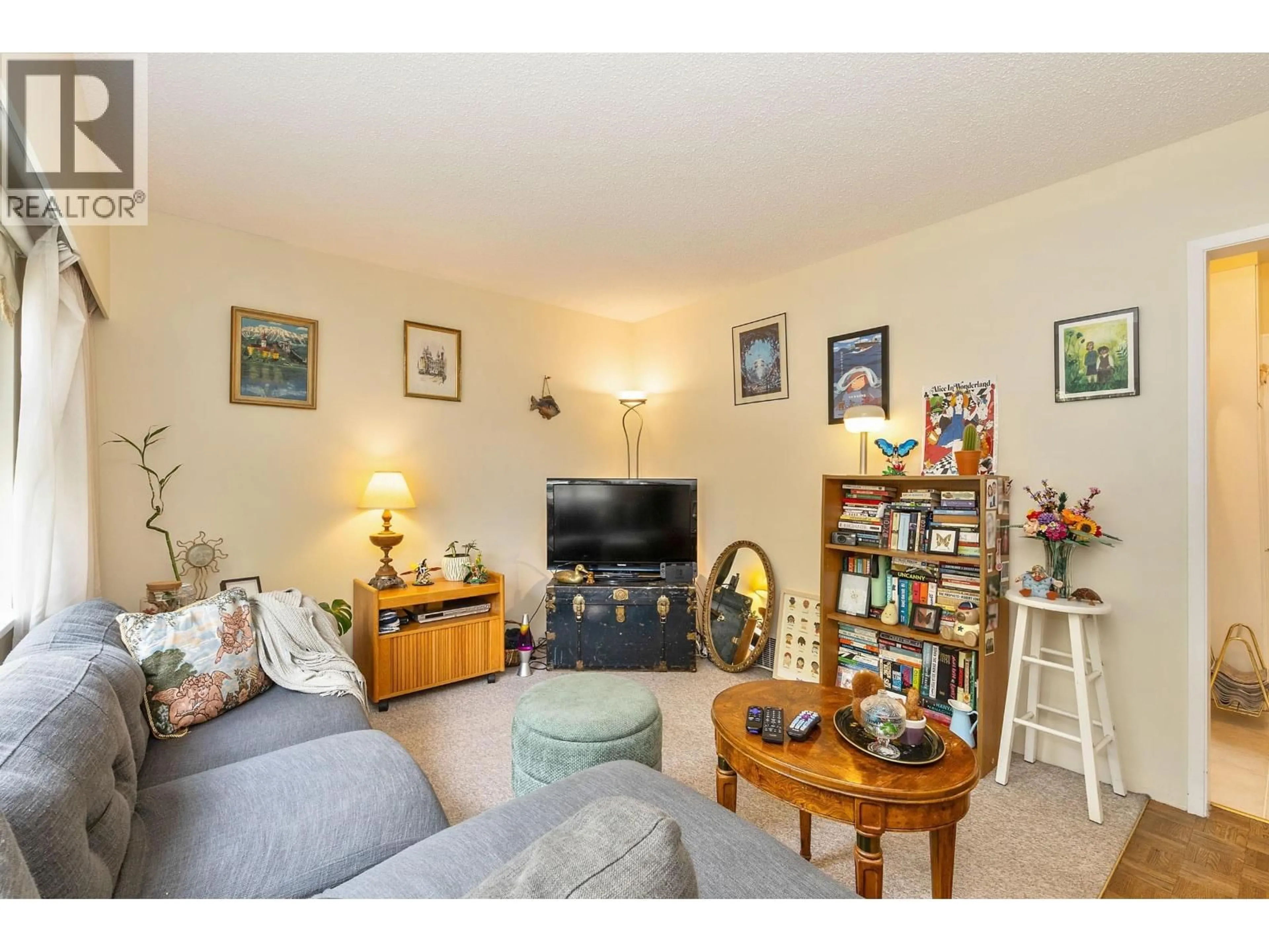 Living room with furniture, unknown for 3350 8 AVENUE, Vancouver British Columbia V5M1X9