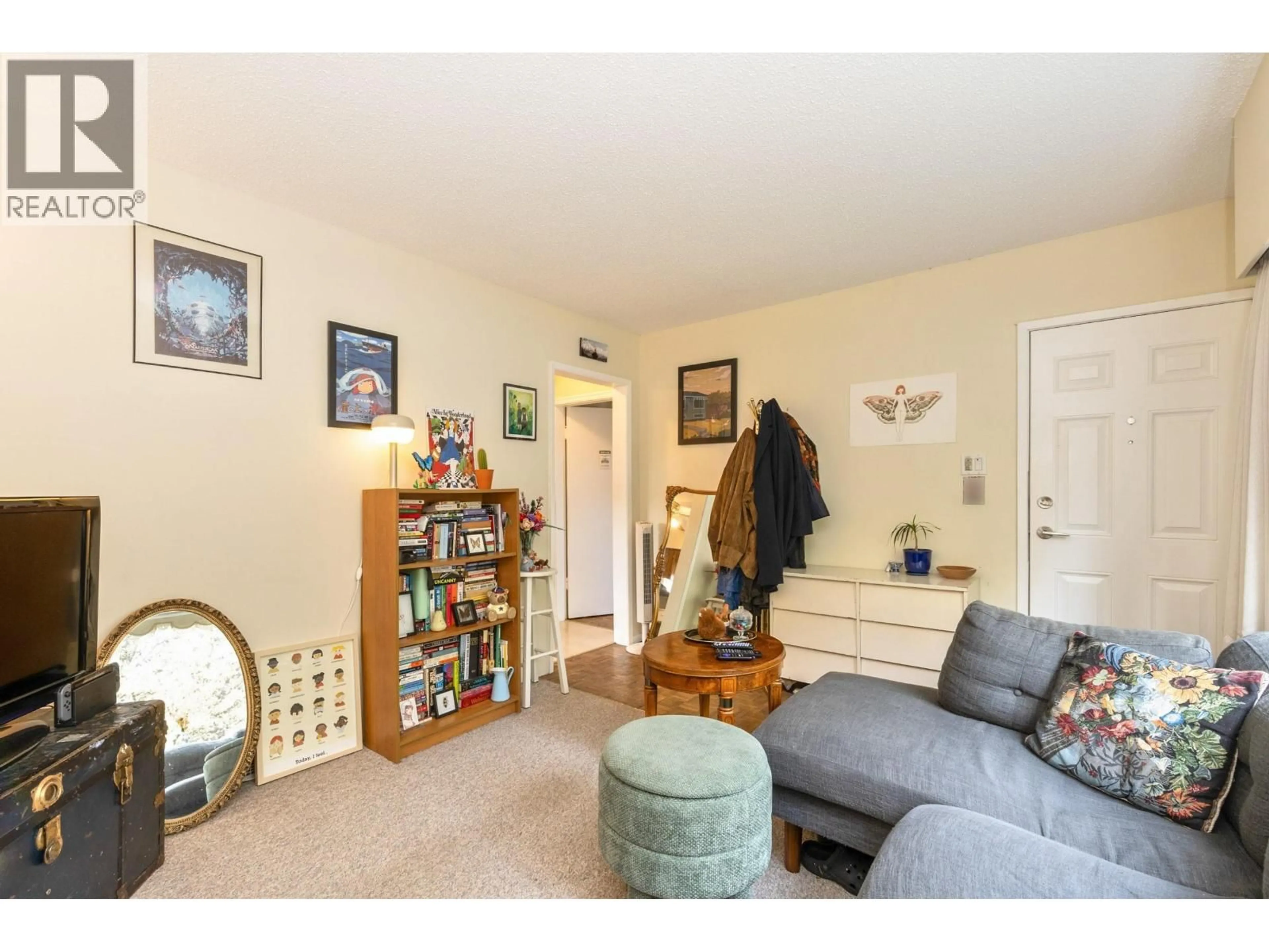 Unknown for 3350 8 AVENUE, Vancouver British Columbia V5M1X9