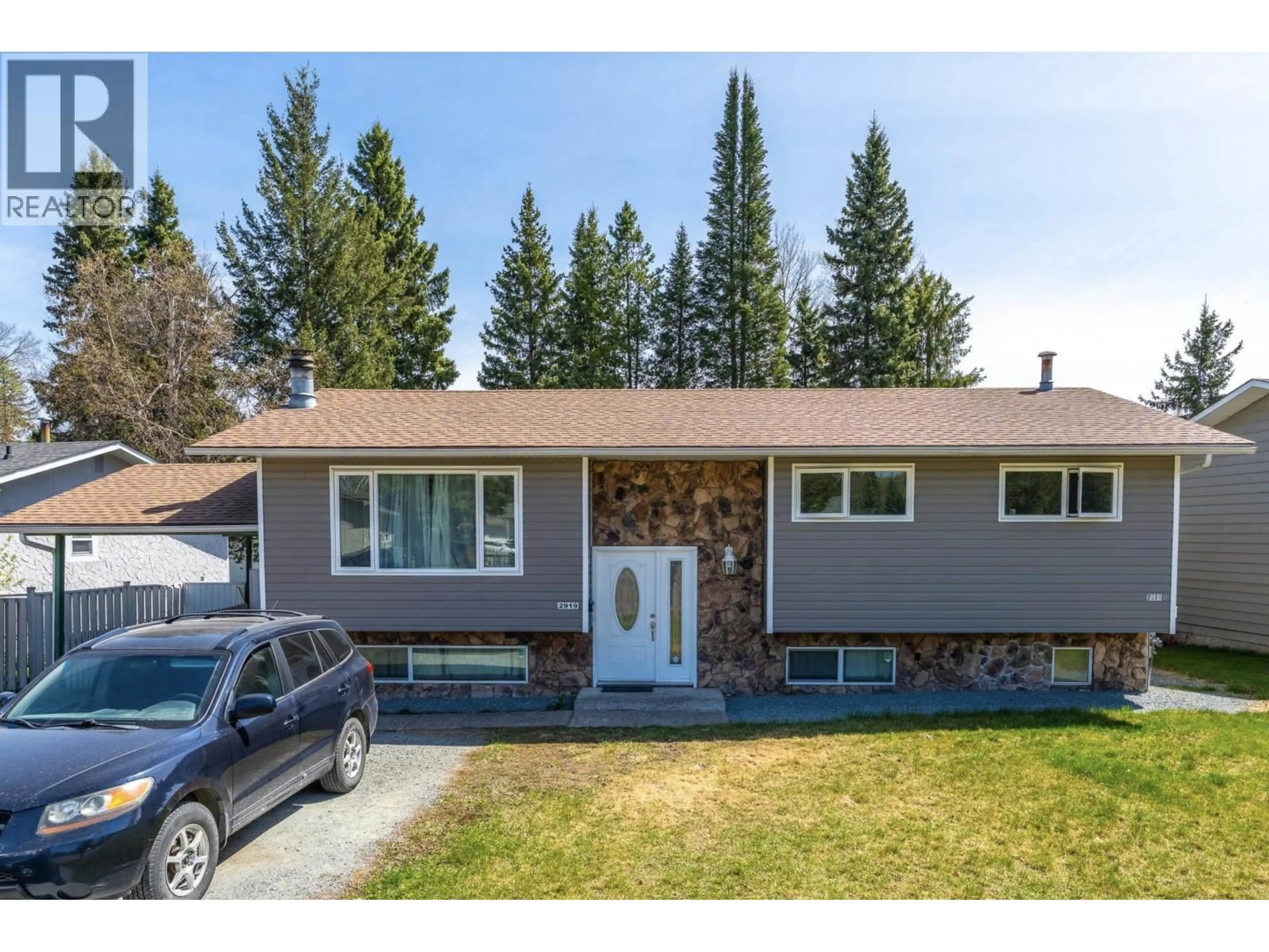 Home with vinyl exterior material, street for 2919 MCGILL CRESCENT, Prince George British Columbia V2N2M7