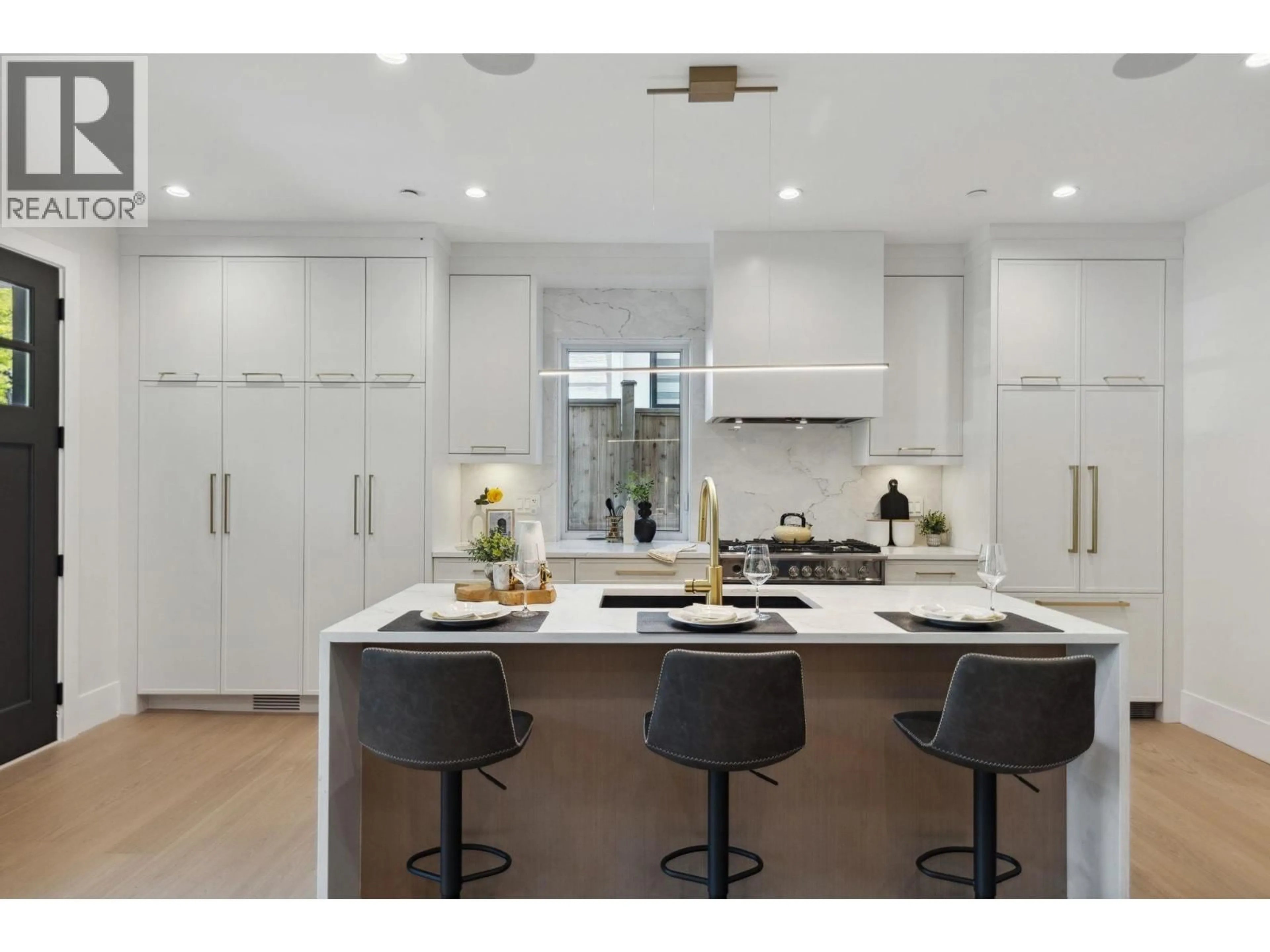 Contemporary kitchen, unknown for #1 - 2244 11TH AVENUE, Vancouver British Columbia V5N1Z6