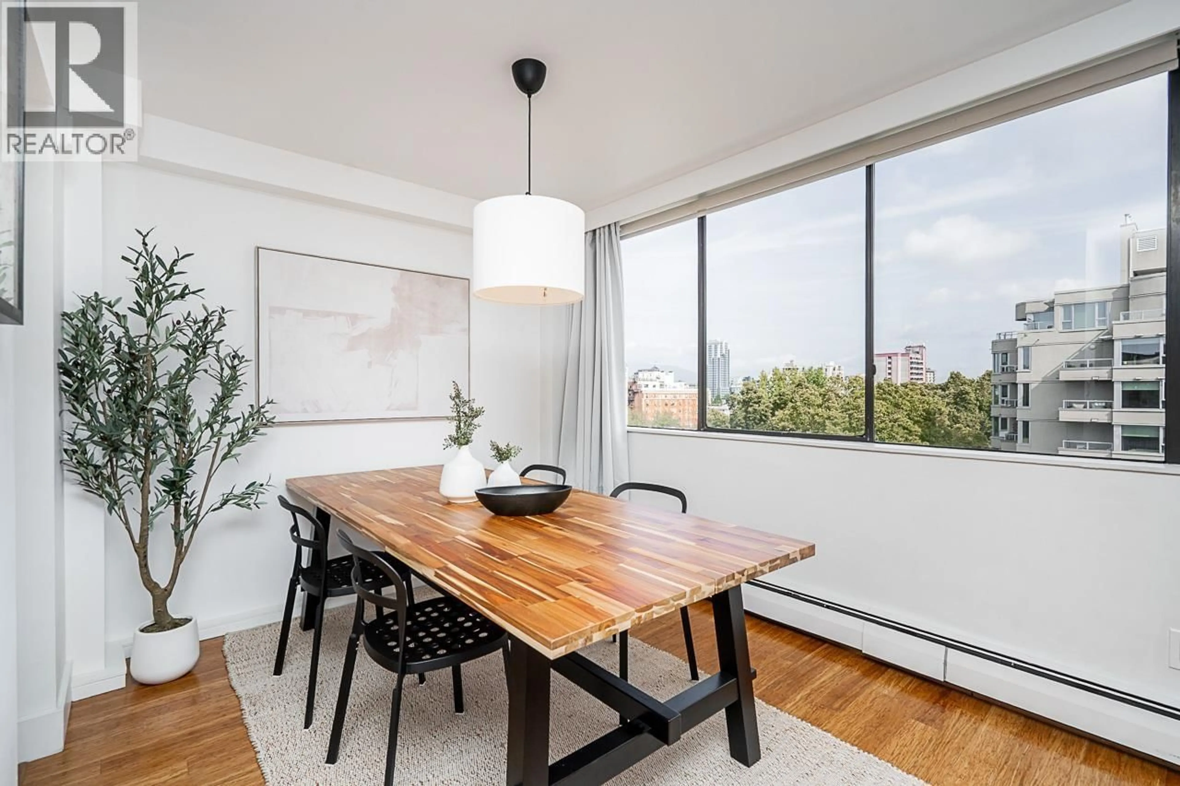 Dining room, wood/laminate floor for 902 - 1616 13 AVENUE, Vancouver British Columbia V6J2G6