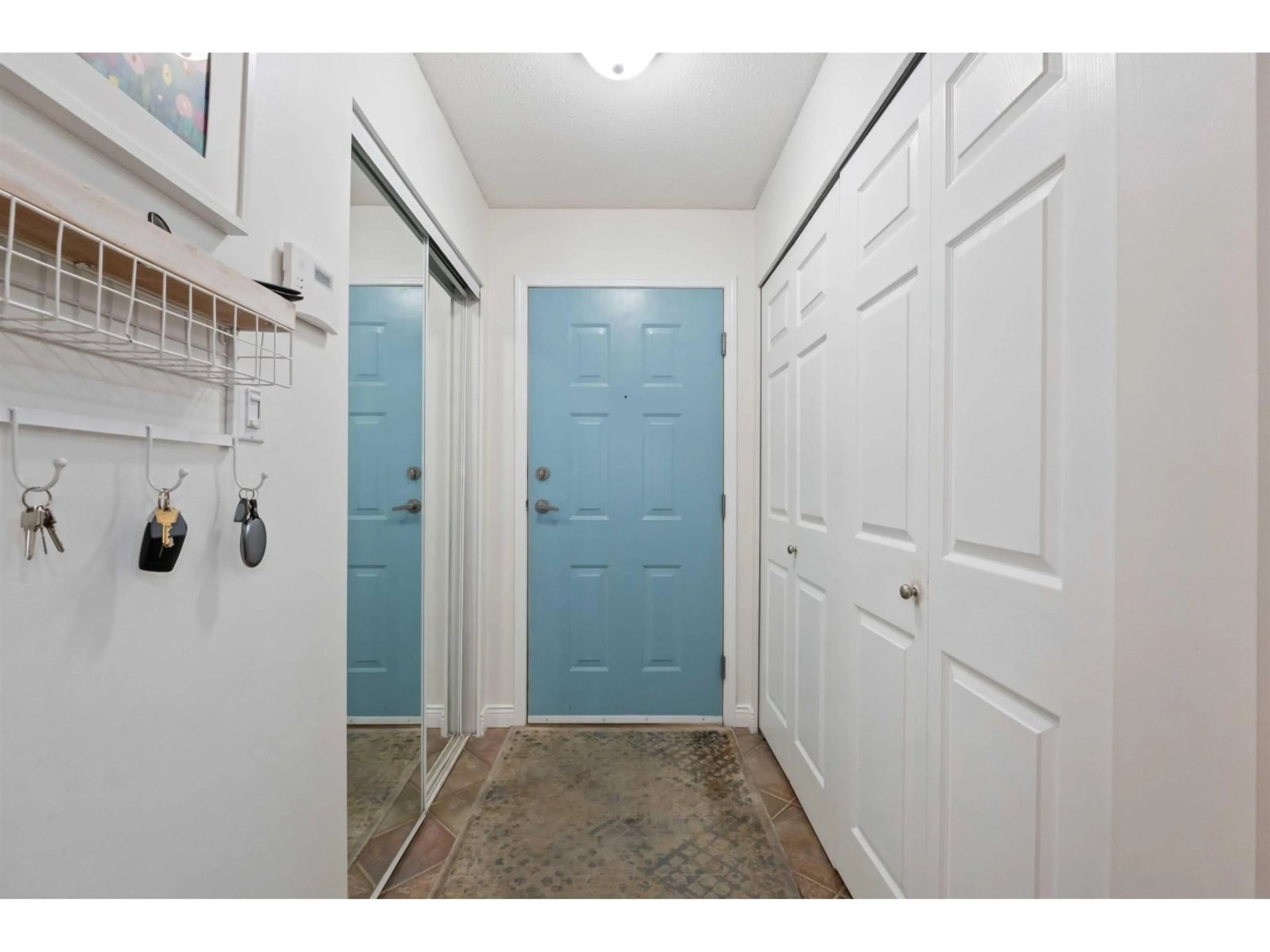 Indoor entryway for 105 - 16137 83 AVENUE, Surrey British Columbia V4N0N1