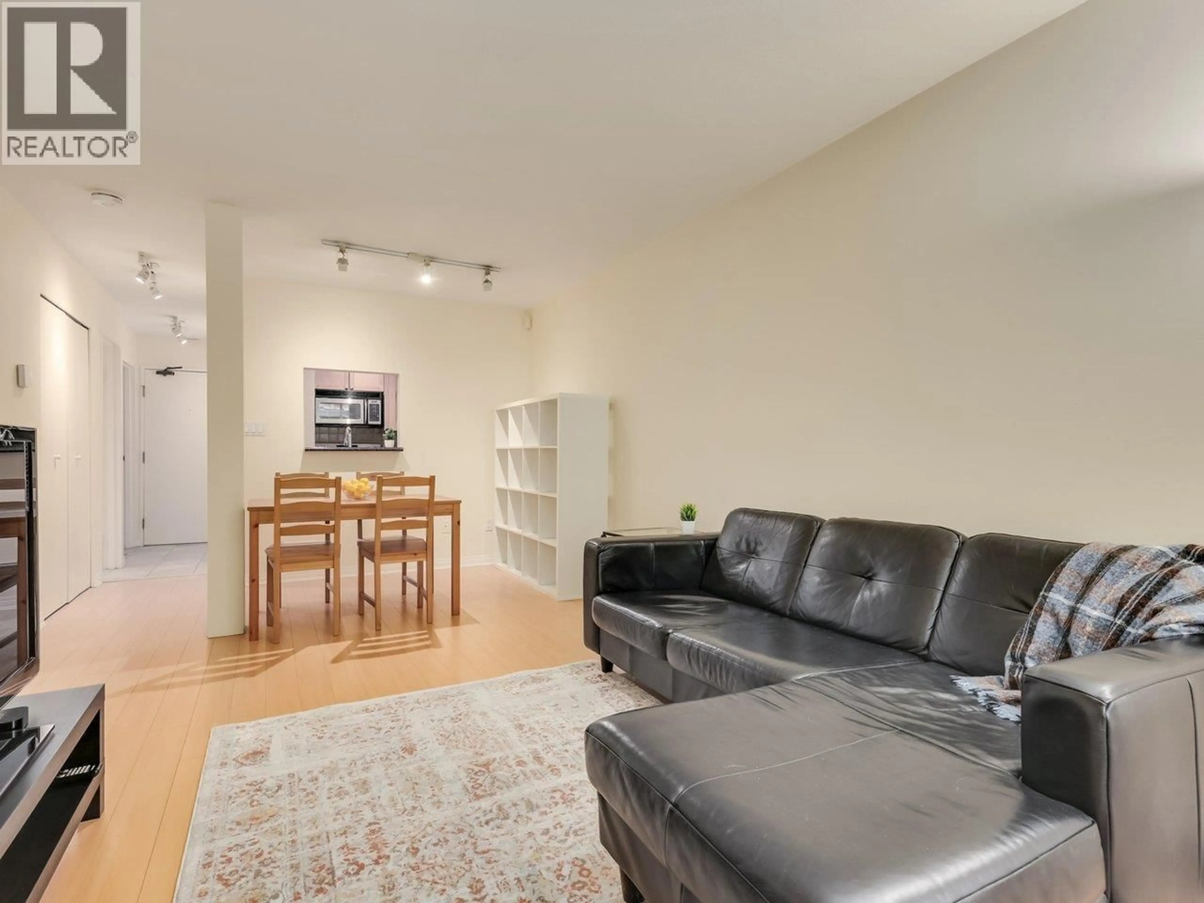 Living room with furniture, unknown for 117 - 555 14TH AVENUE, Vancouver British Columbia V5Z4G8