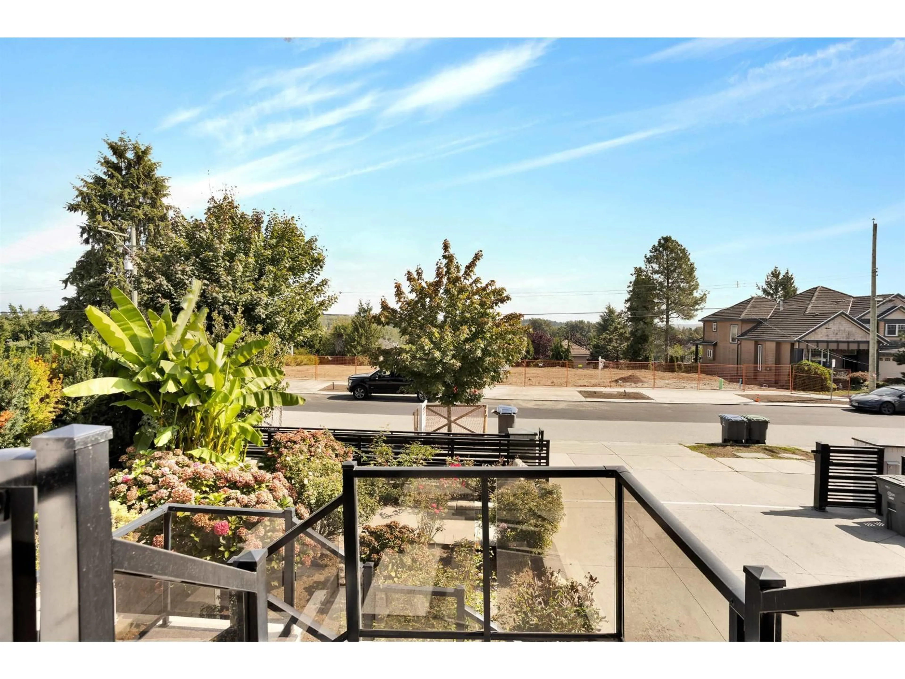 Patio, unknown for 9487 162A STREET, Surrey British Columbia V4N2B7