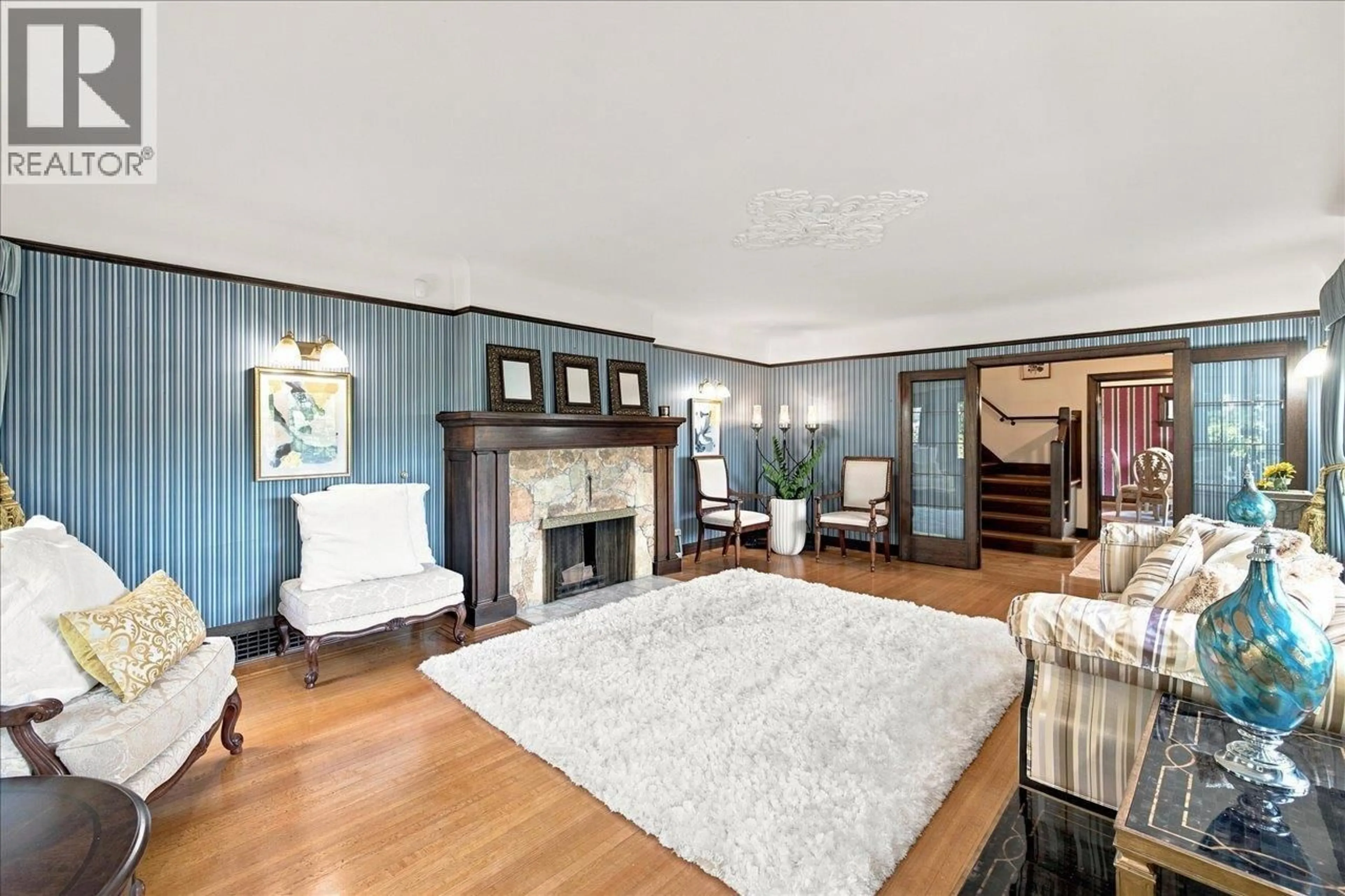 Living room with furniture, unknown for 5584 MAPLE STREET, Vancouver British Columbia V6M3T7