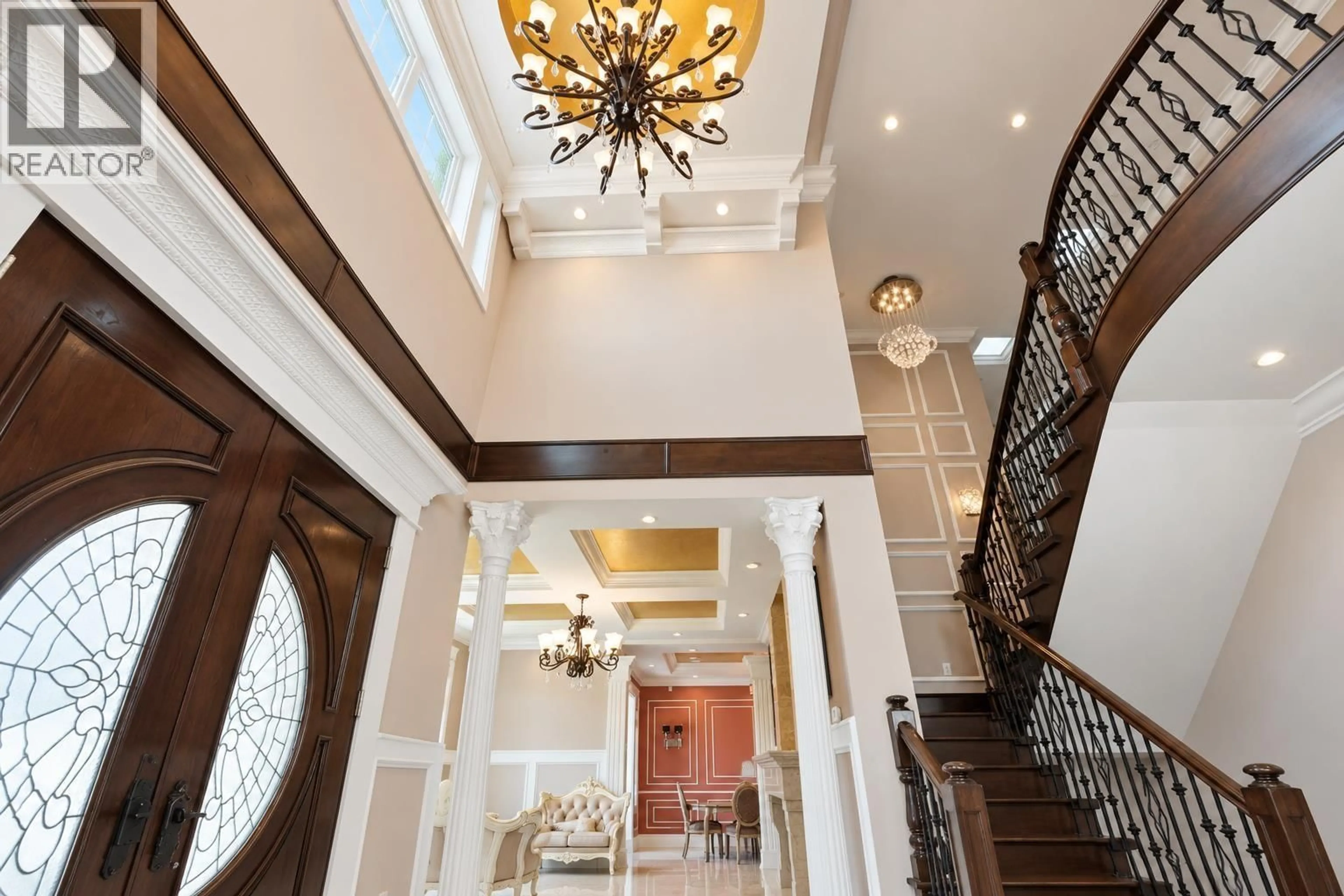 Indoor foyer for 4791 CLINTON STREET, Burnaby British Columbia V5J2L1