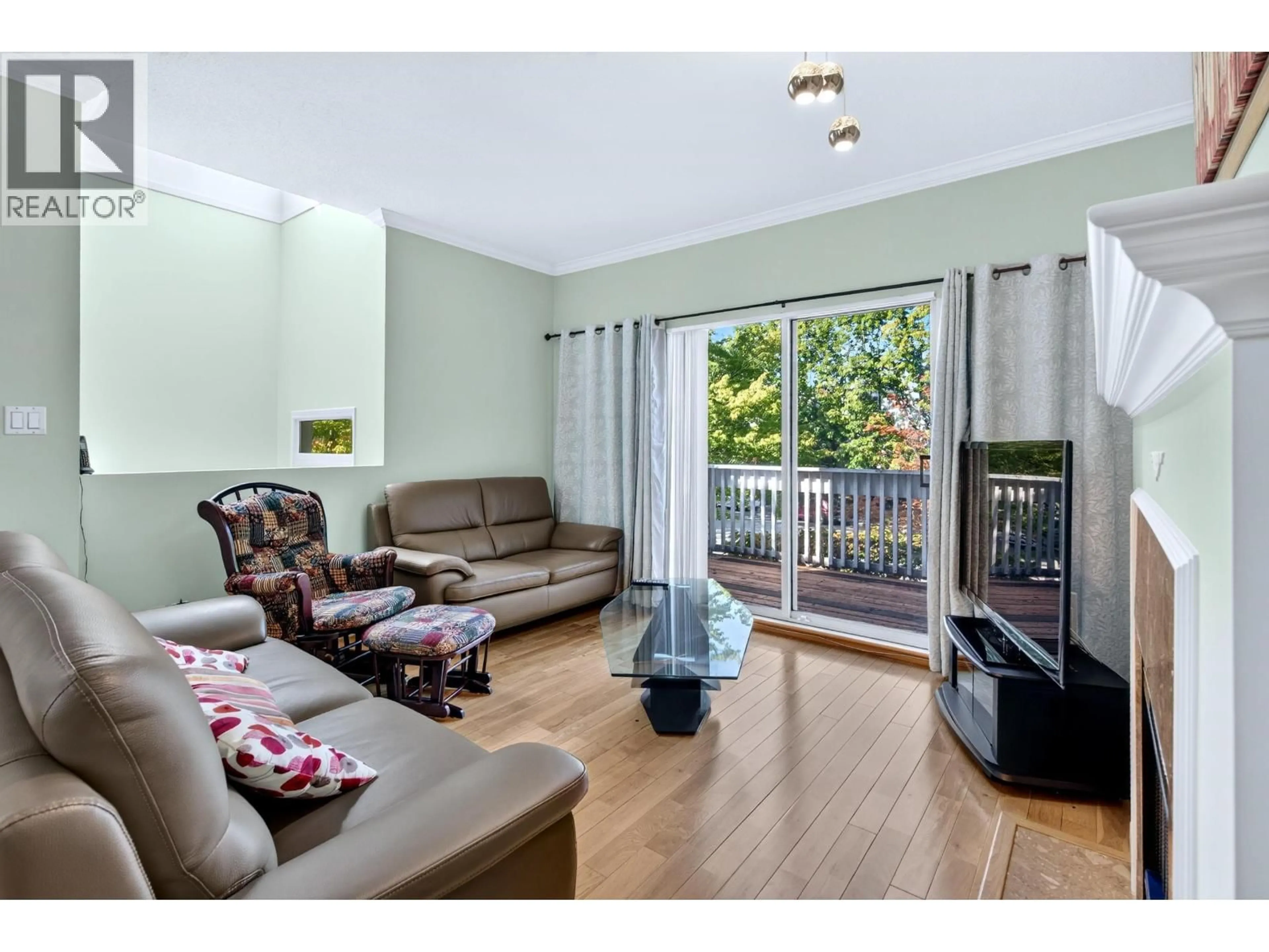 Living room with furniture, wood/laminate floor for 94 - 12500 MCNEELY DRIVE, Richmond British Columbia V6V2S4