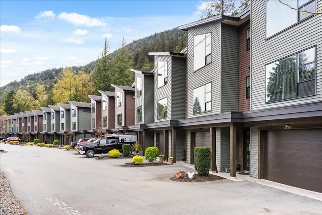 2 - 520 HOT SPRINGS ROAD, Harrison Hot Springs 4