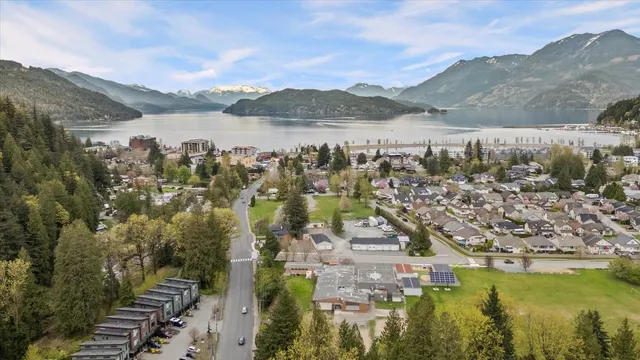 2 - 520 HOT SPRINGS ROAD, Harrison Hot Springs 5