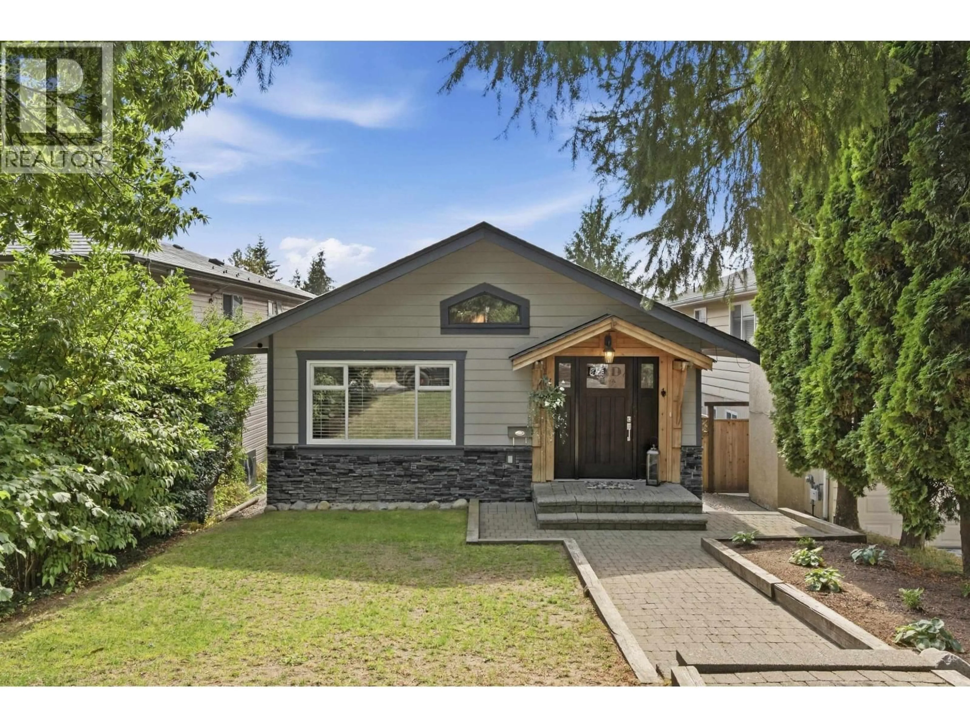 Home with vinyl exterior material, street for 1153 WELLINGTON DRIVE, North Vancouver British Columbia V7K1L3