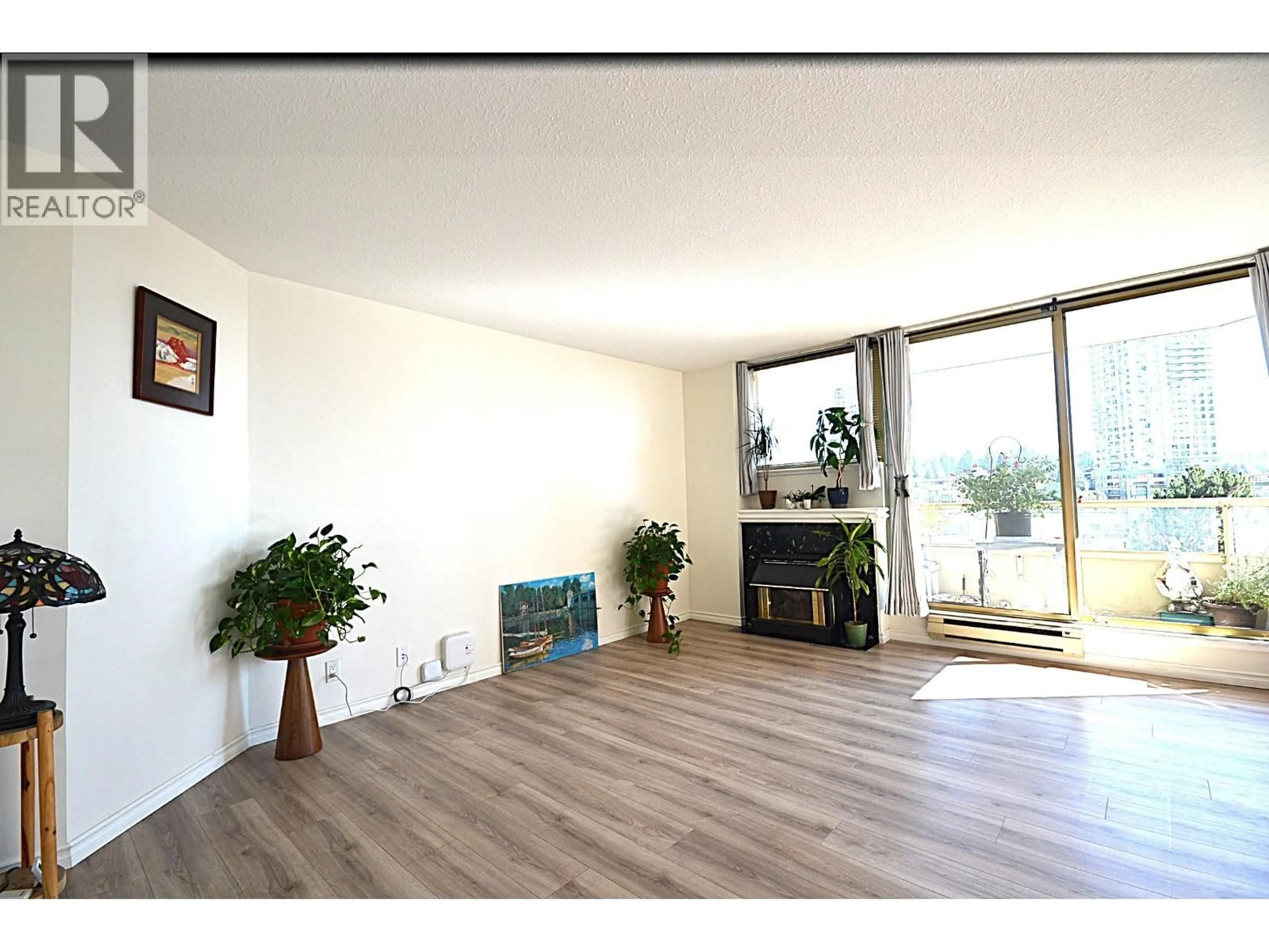 Unknown for 801 - 738 FARROW STREET, Coquitlam British Columbia V3J7V4