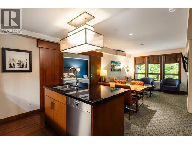 103B - 2020 LONDON LANE, Whistler 2