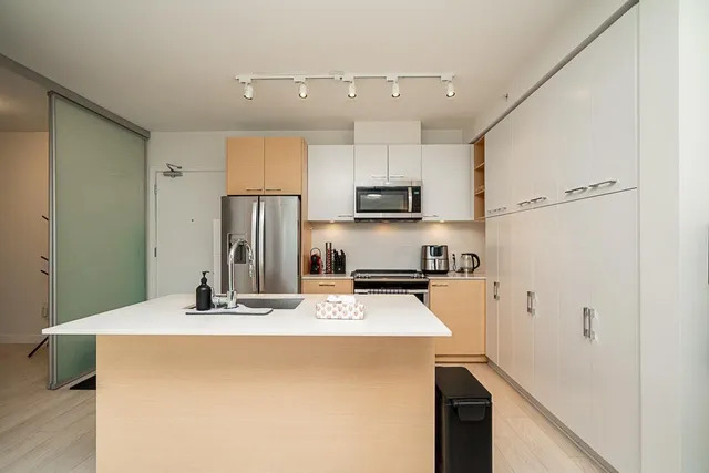 603 - 10603 140 STREET, Surrey 4