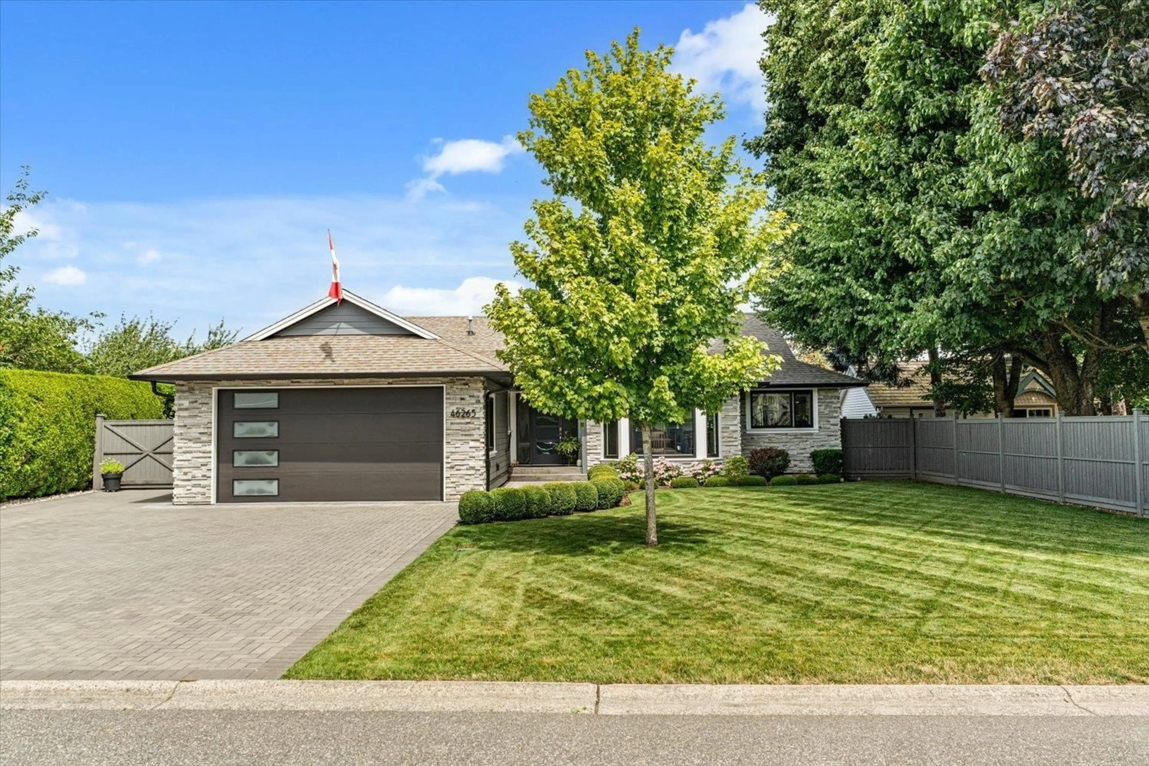 Home with vinyl exterior material, street for 46265 ROY AVENUE, Chilliwack British Columbia V2R2W2