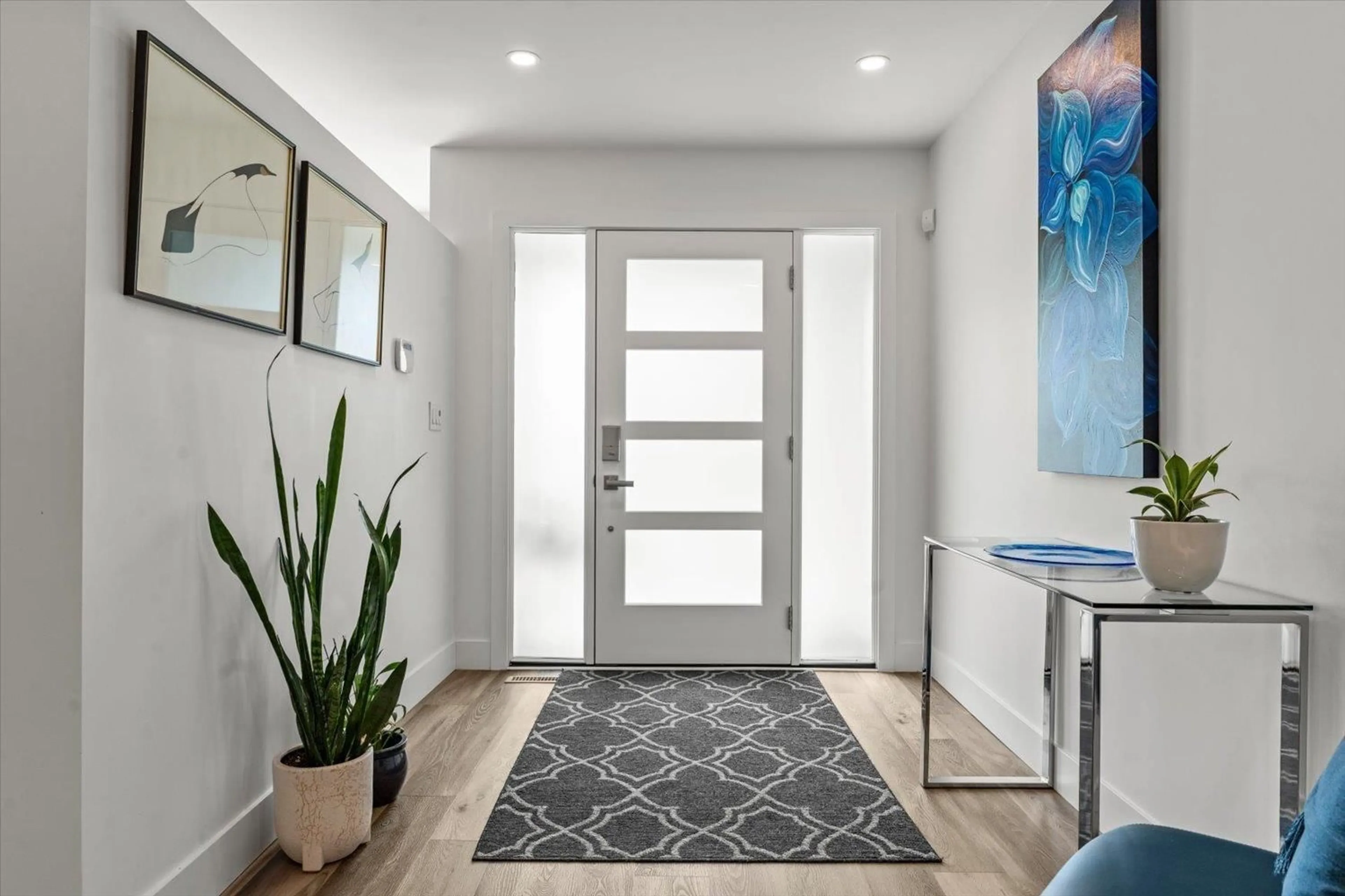 Indoor entryway for 46265 ROY AVENUE, Chilliwack British Columbia V2R2W2