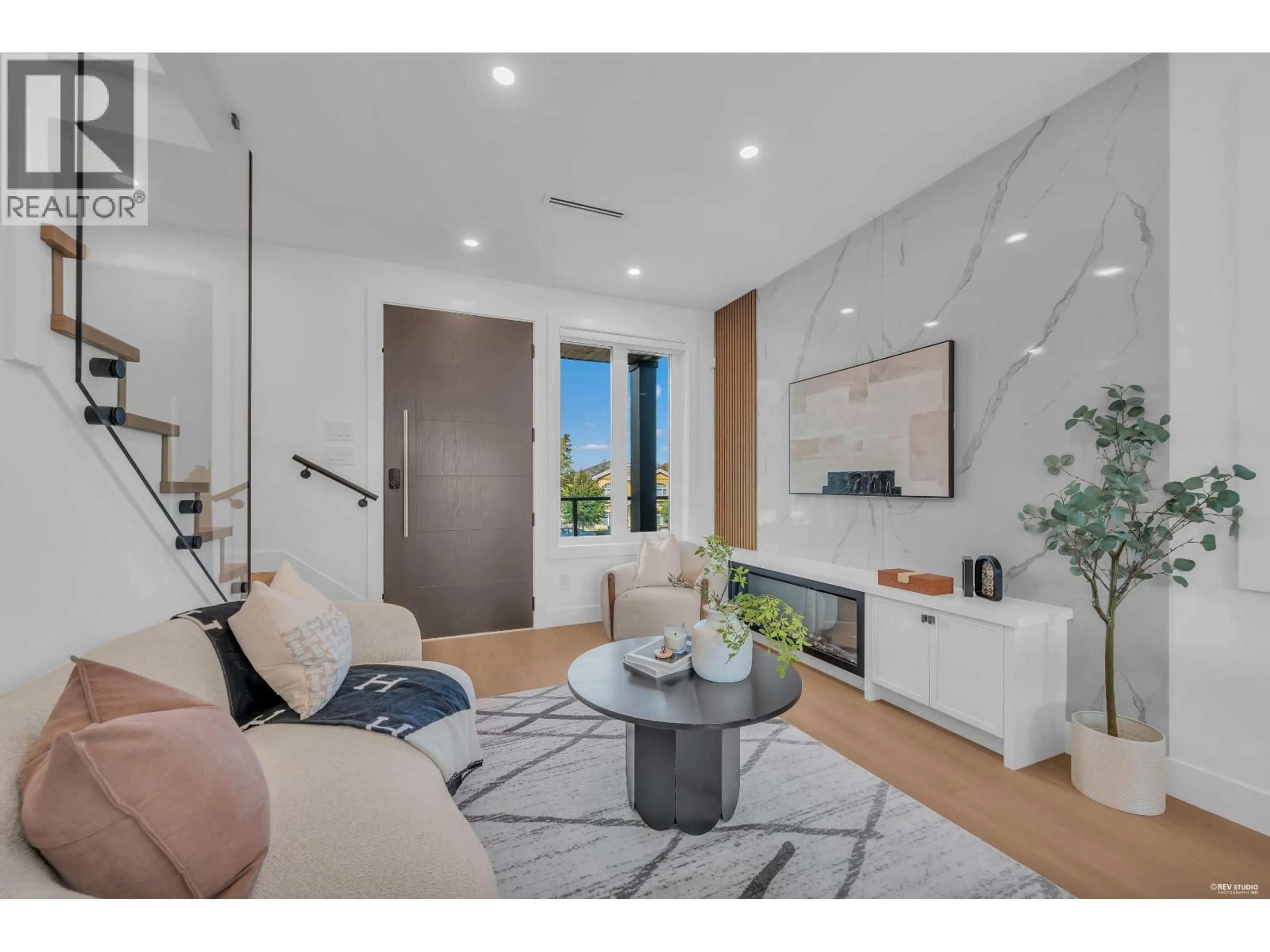 Unknown for 4328 RUPERT STREET, Vancouver British Columbia V5R2H8