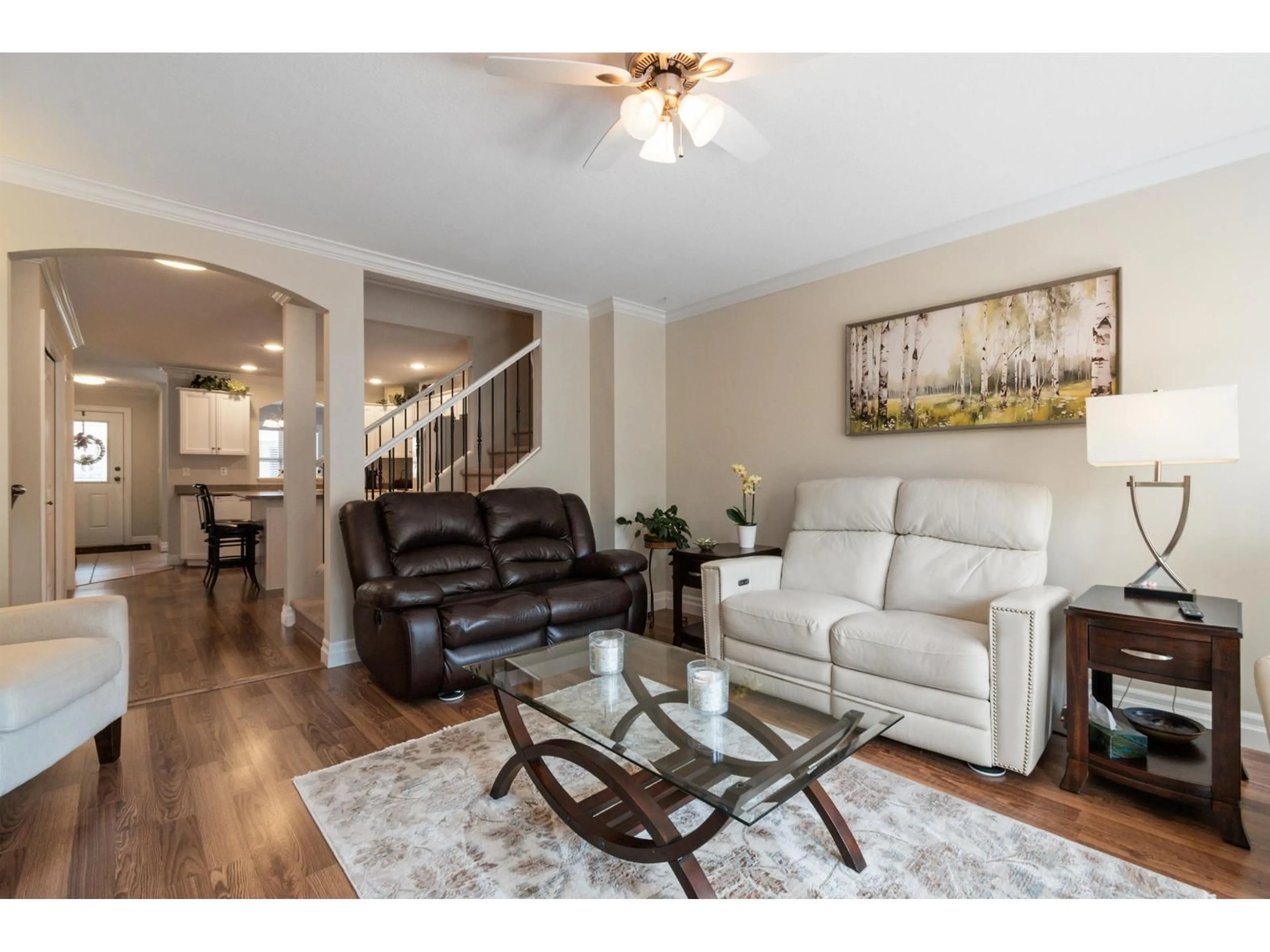 Living room with furniture, wood/laminate floor for 70 - 6887 SHEFFIELD WAY, Chilliwack British Columbia V2R5V5