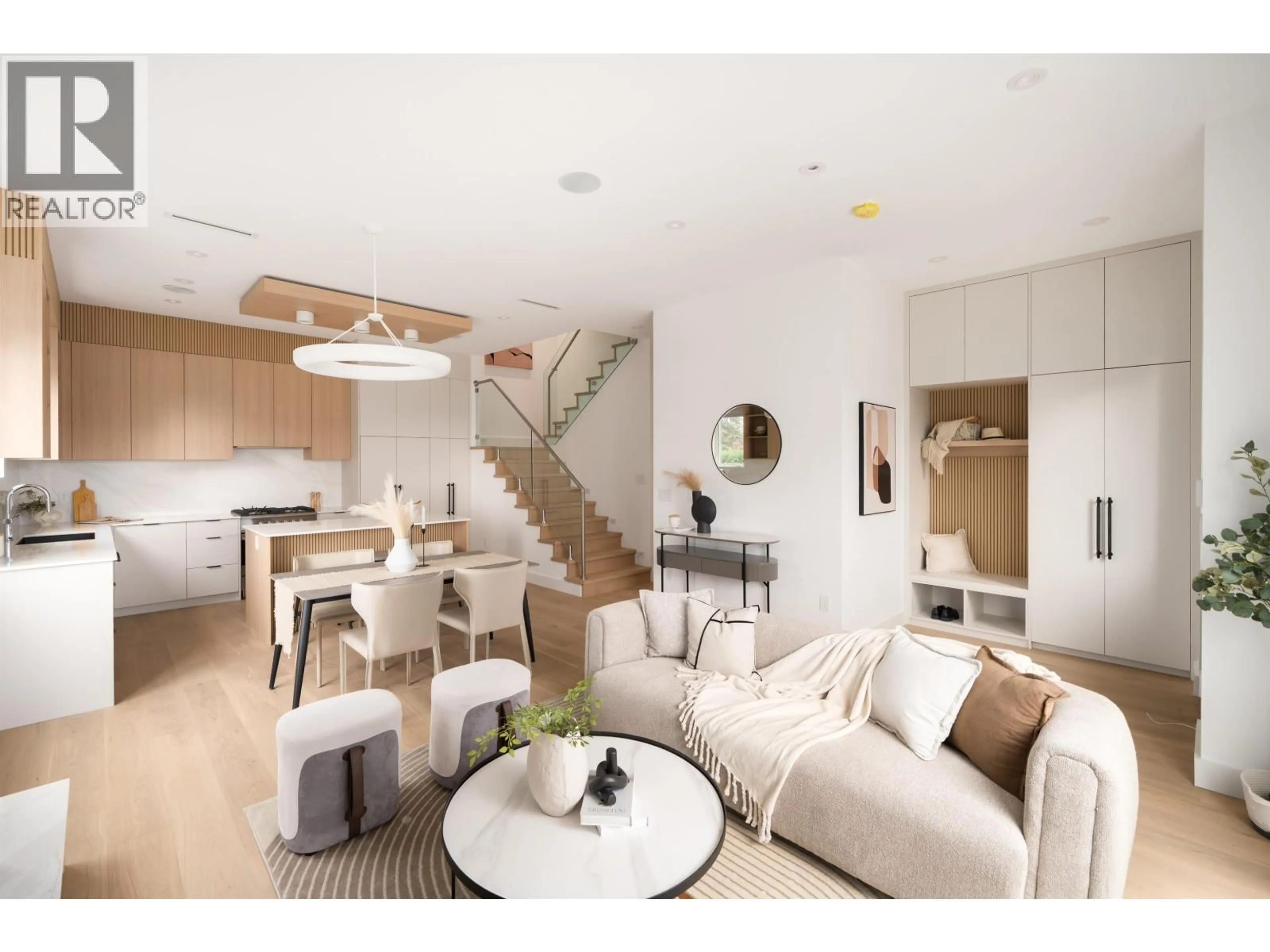 Living room with furniture, unknown for 1 - 6503 WINCH STREET, Burnaby British Columbia V5B2L5
