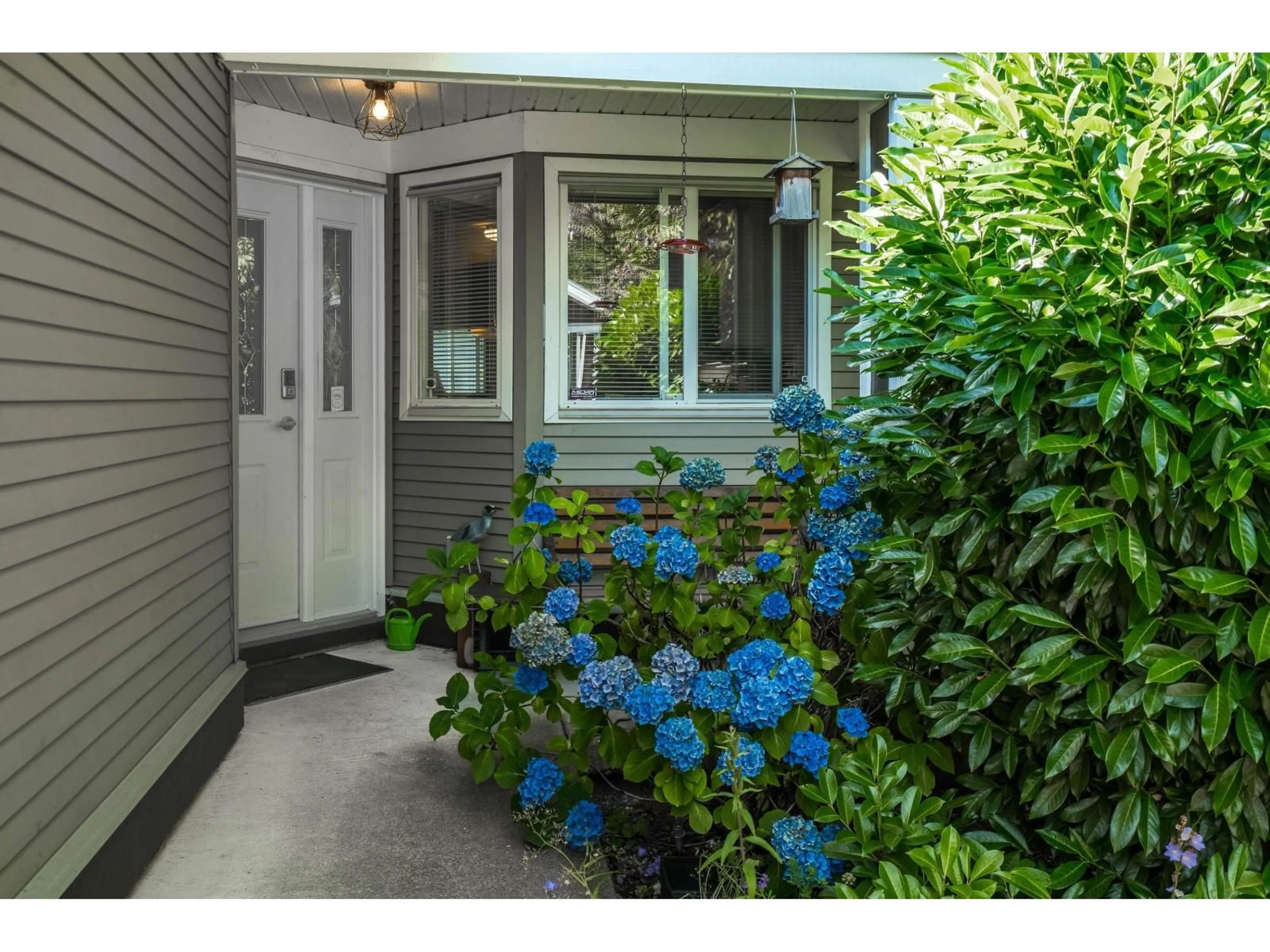 Indoor entryway for 75 - 15133 29A AVENUE, Surrey British Columbia V4P3G4