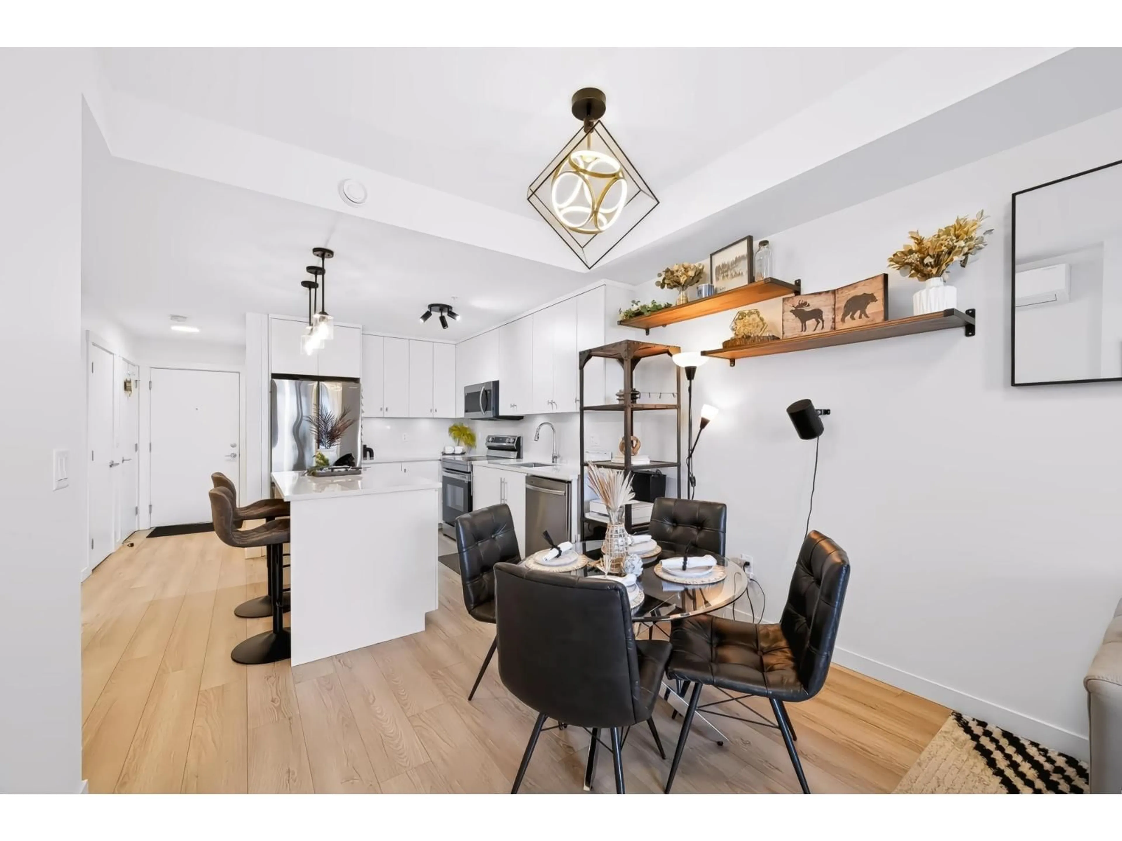 Dining room, wood/laminate floor for 303 - 5420 208 STREET, Langley British Columbia V3A2J9