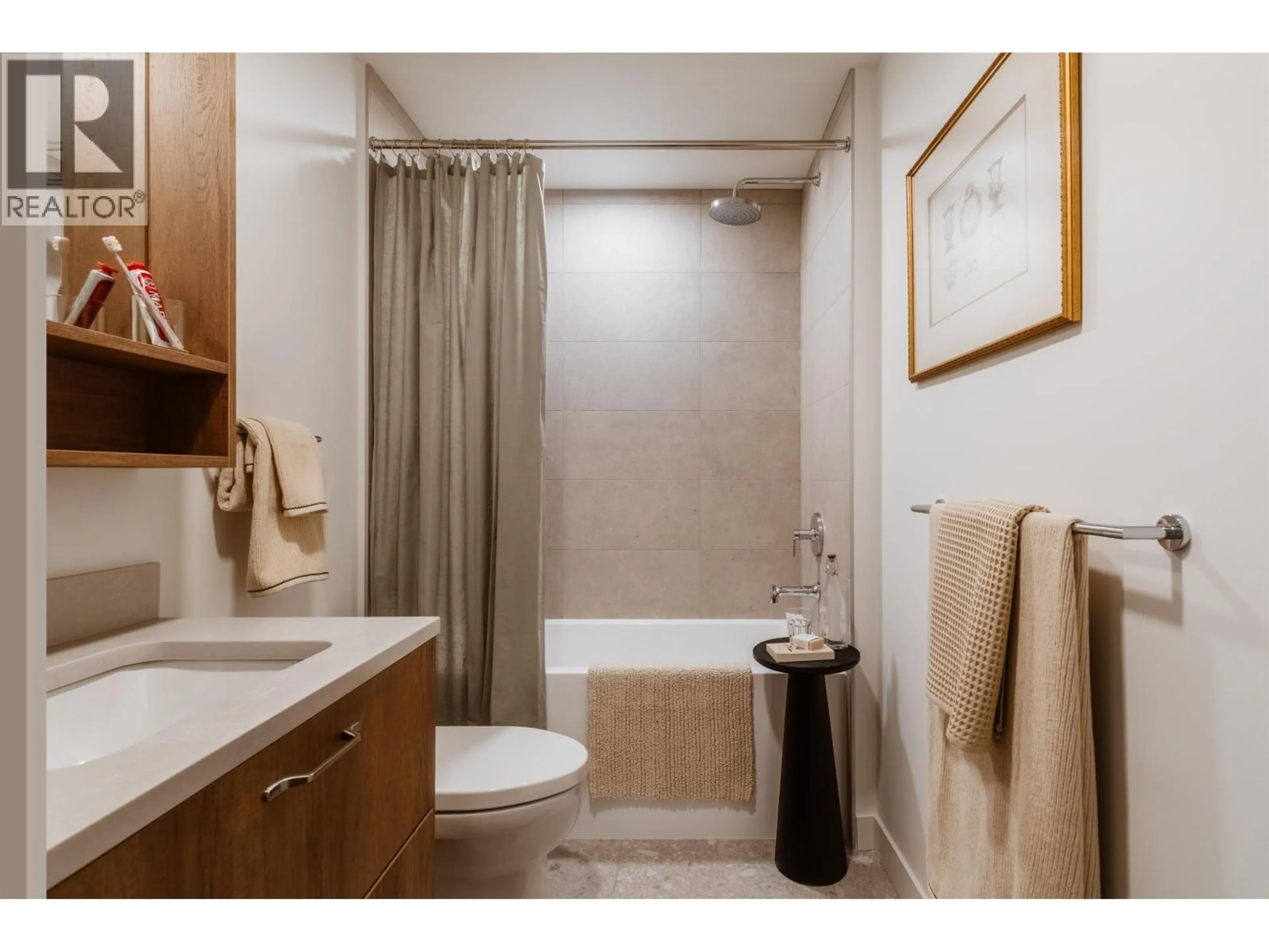 Standard bathroom, ceramic/tile floor for 301 - 133 49TH AVENUE, Vancouver British Columbia V5Z2S3