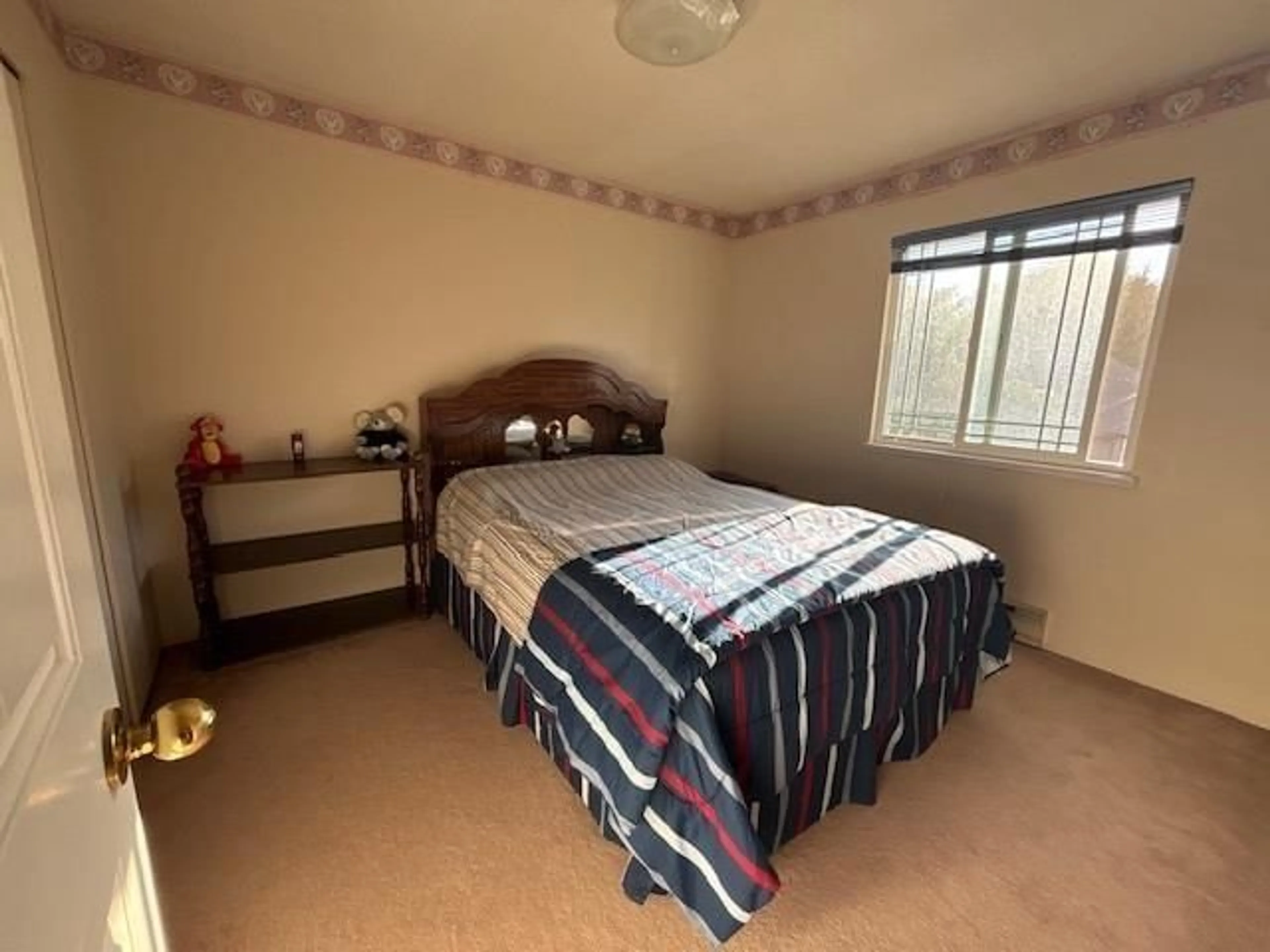 A pic of a room for 8668 143A STREET, Surrey British Columbia V3W0K4