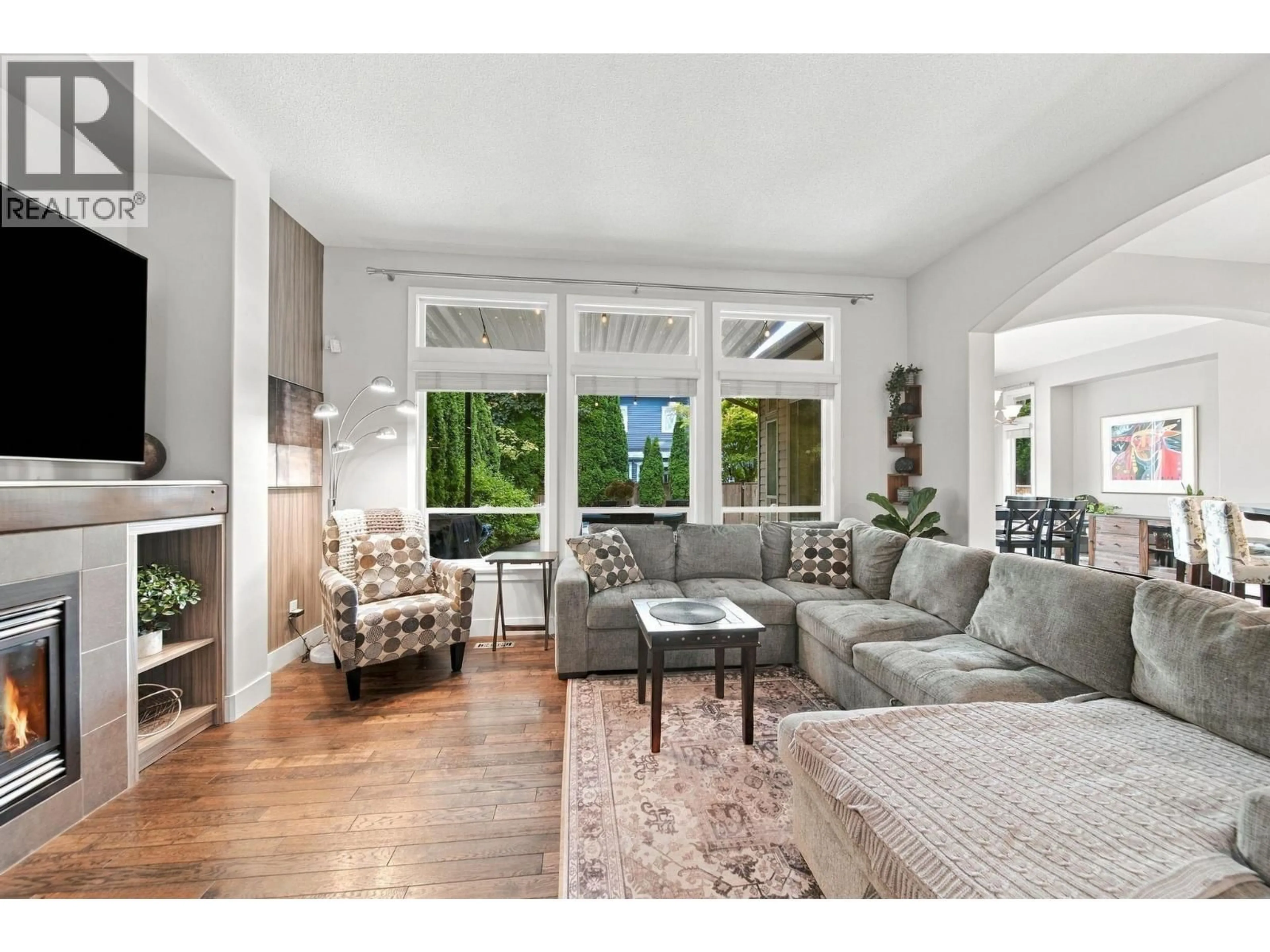 Living room with furniture, unknown for 19556 THORBURN WAY, Pitt Meadows British Columbia V3Y0B3
