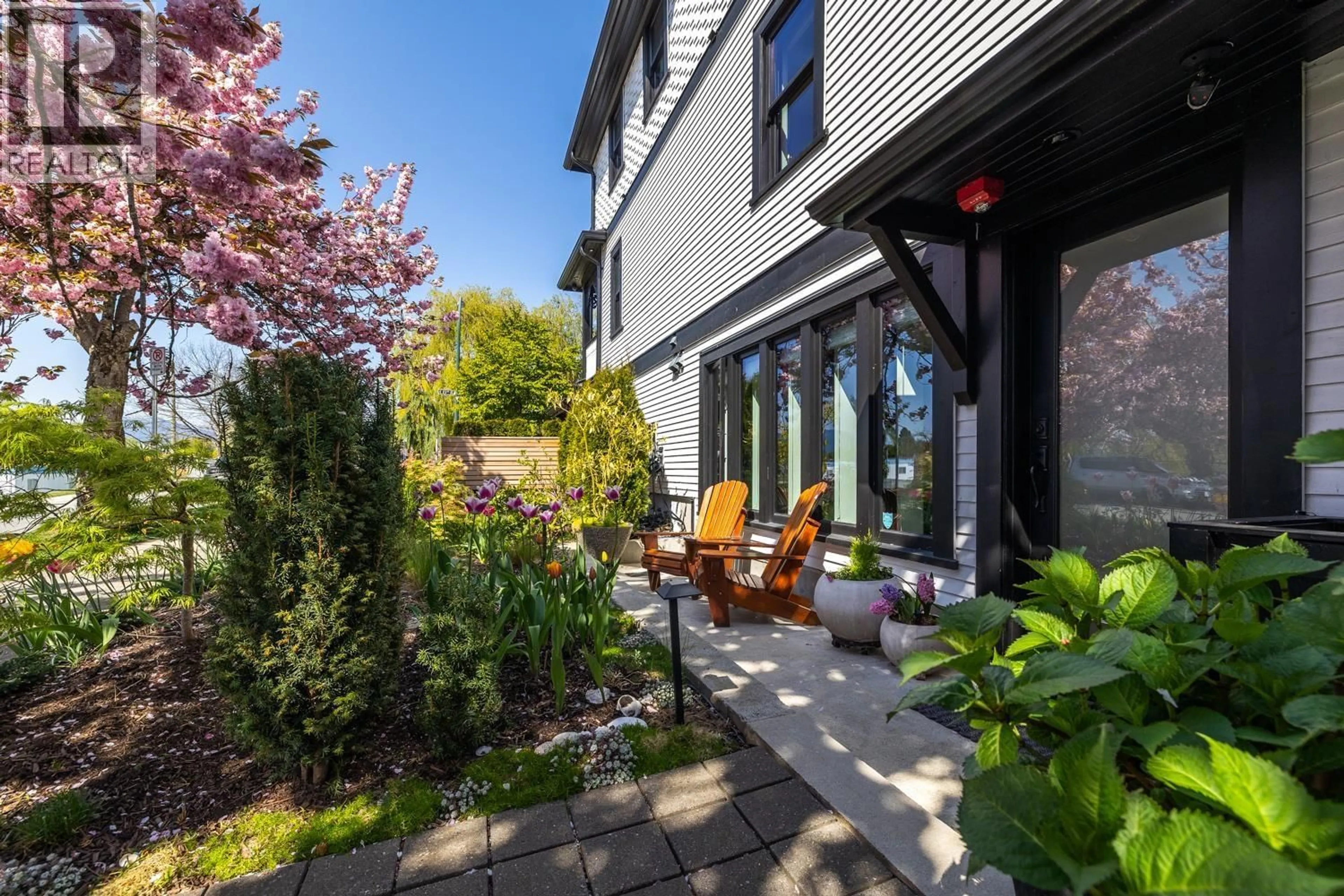 Patio, street for 3918 CAROLINA STREET, Vancouver British Columbia V5V1X8