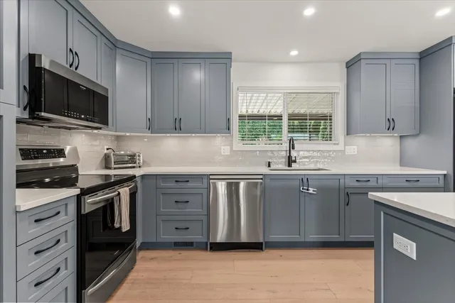 45188 REDWOOD AVENUE, Chilliwack 2
