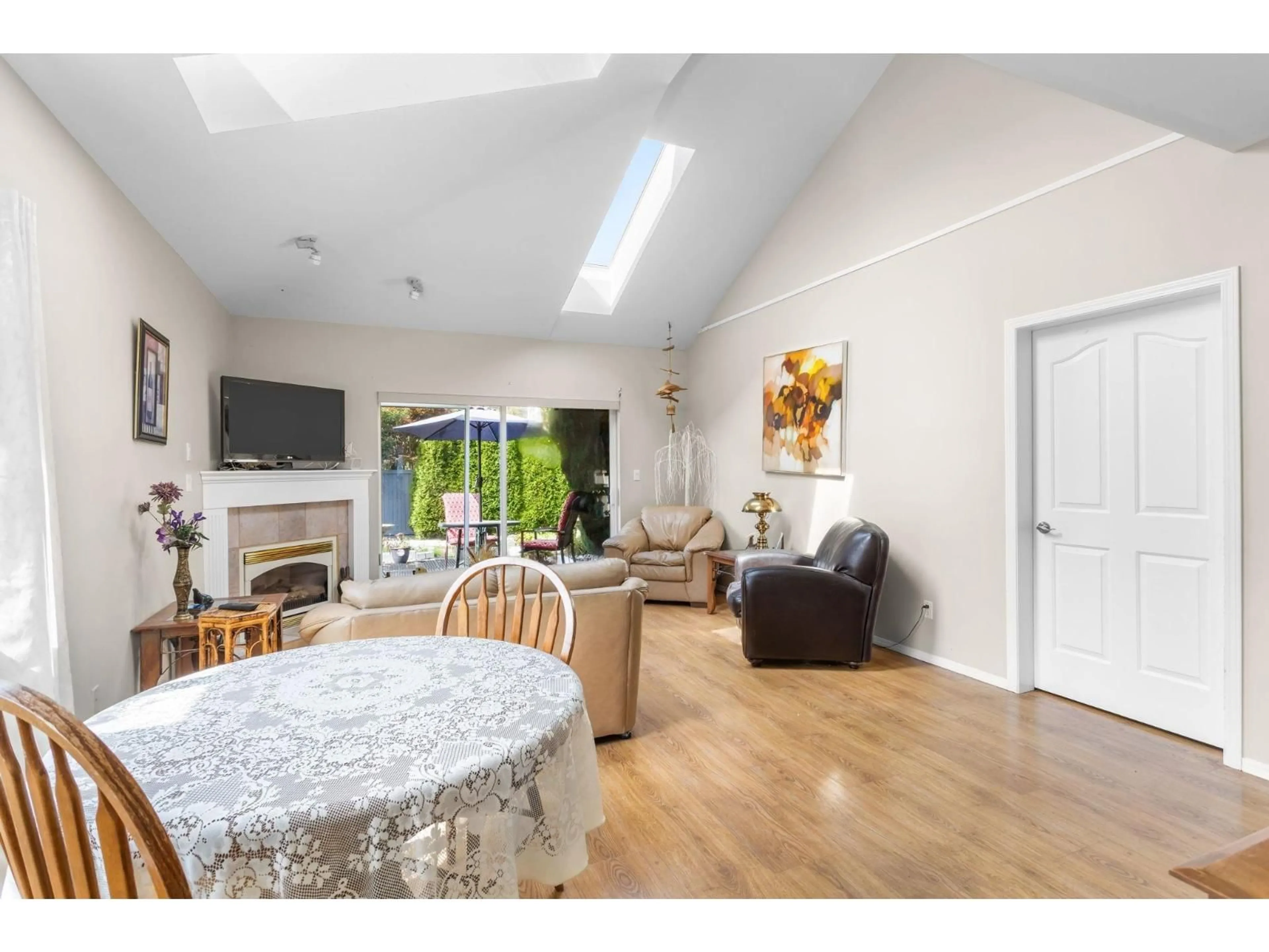 A pic of a room for 40 - 730 MCCOMBS DRIVE, Harrison Hot Springs British Columbia V0M1K0