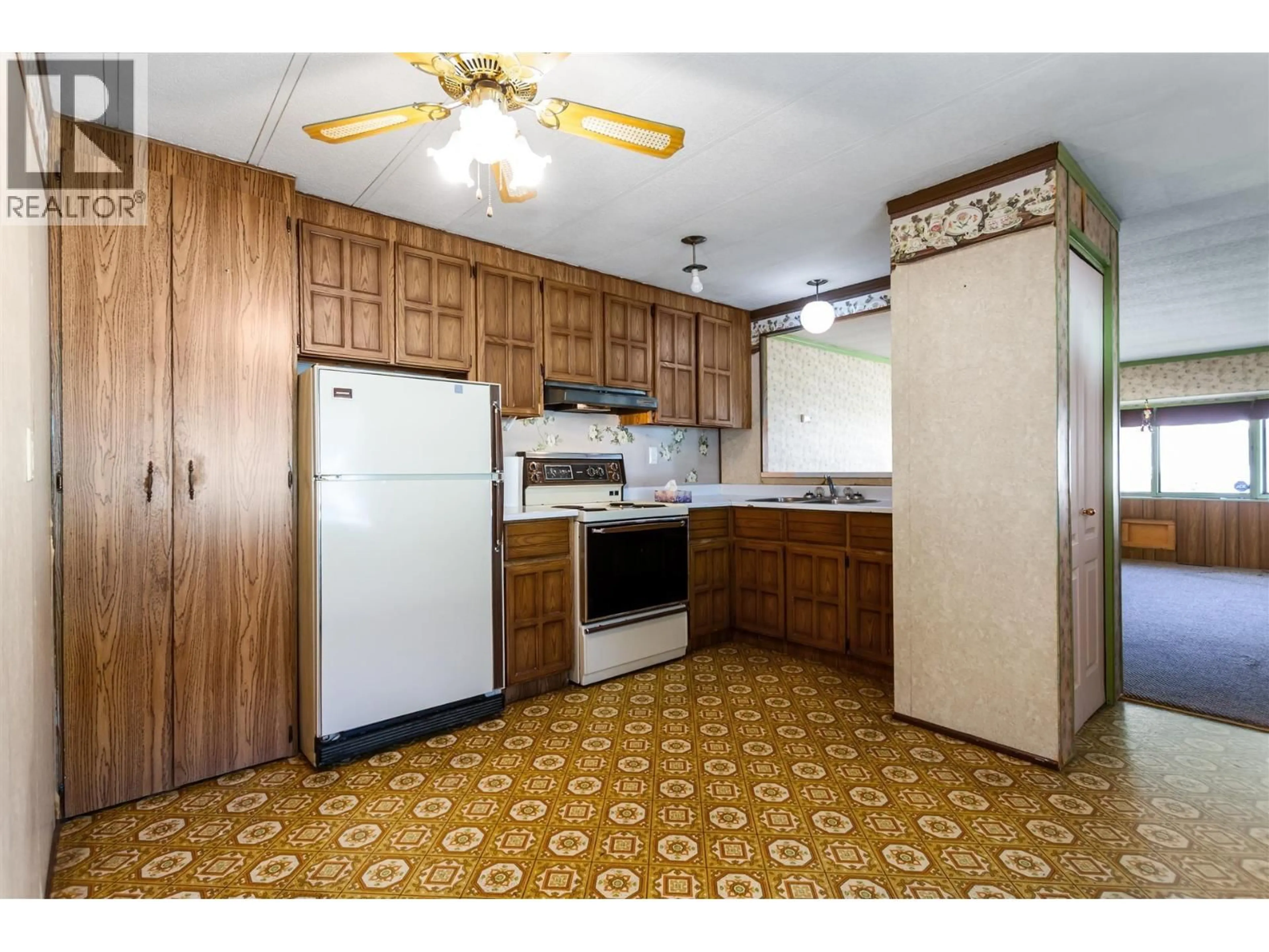 Standard kitchen, unknown for 18 - 11876 POPLAR DRIVE, Pitt Meadows British Columbia V3Y1Z3