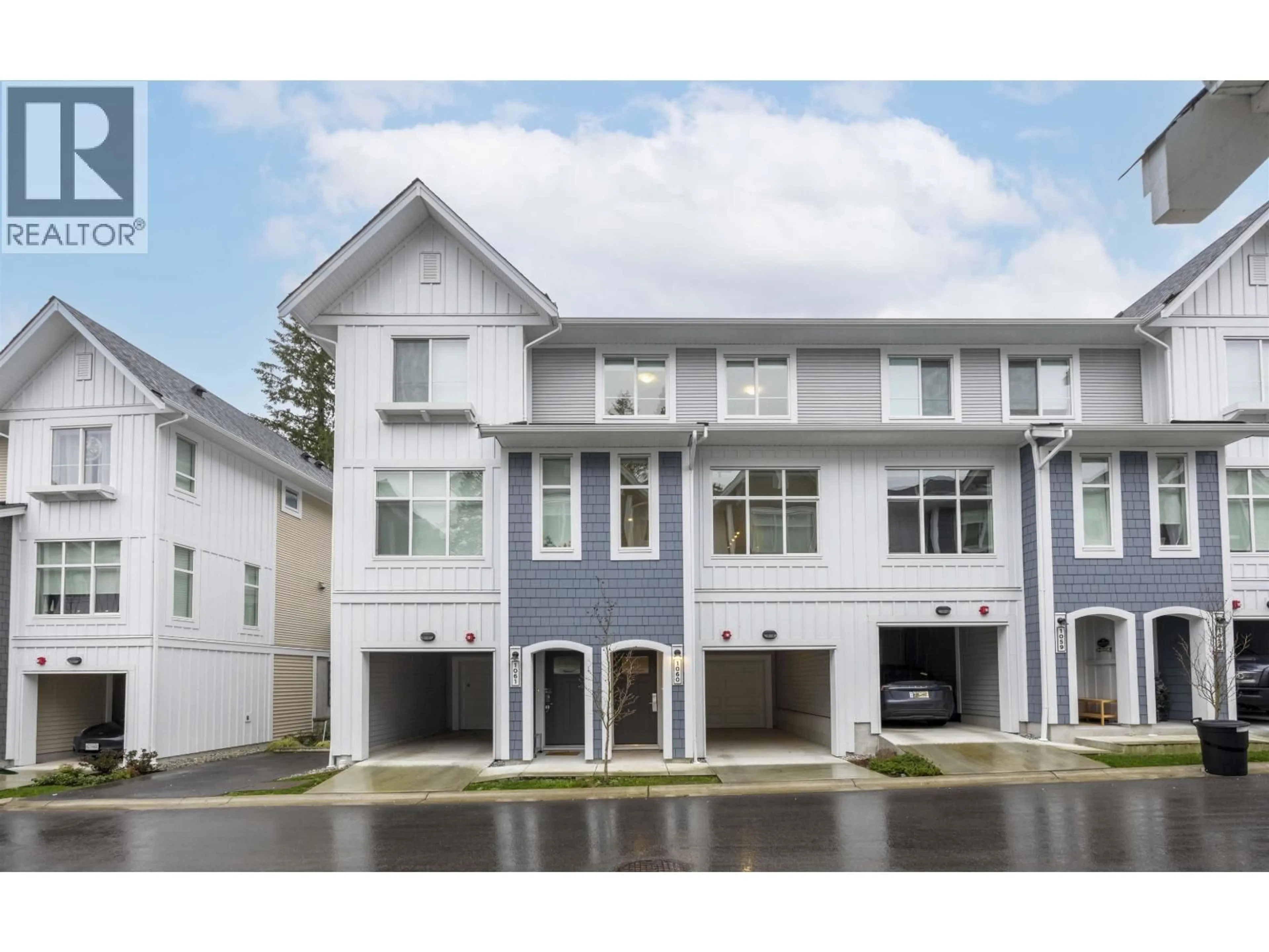 Home with vinyl exterior material, street for 1060 - 11280 PAZARENA PLACE, Maple Ridge British Columbia V2X9H8