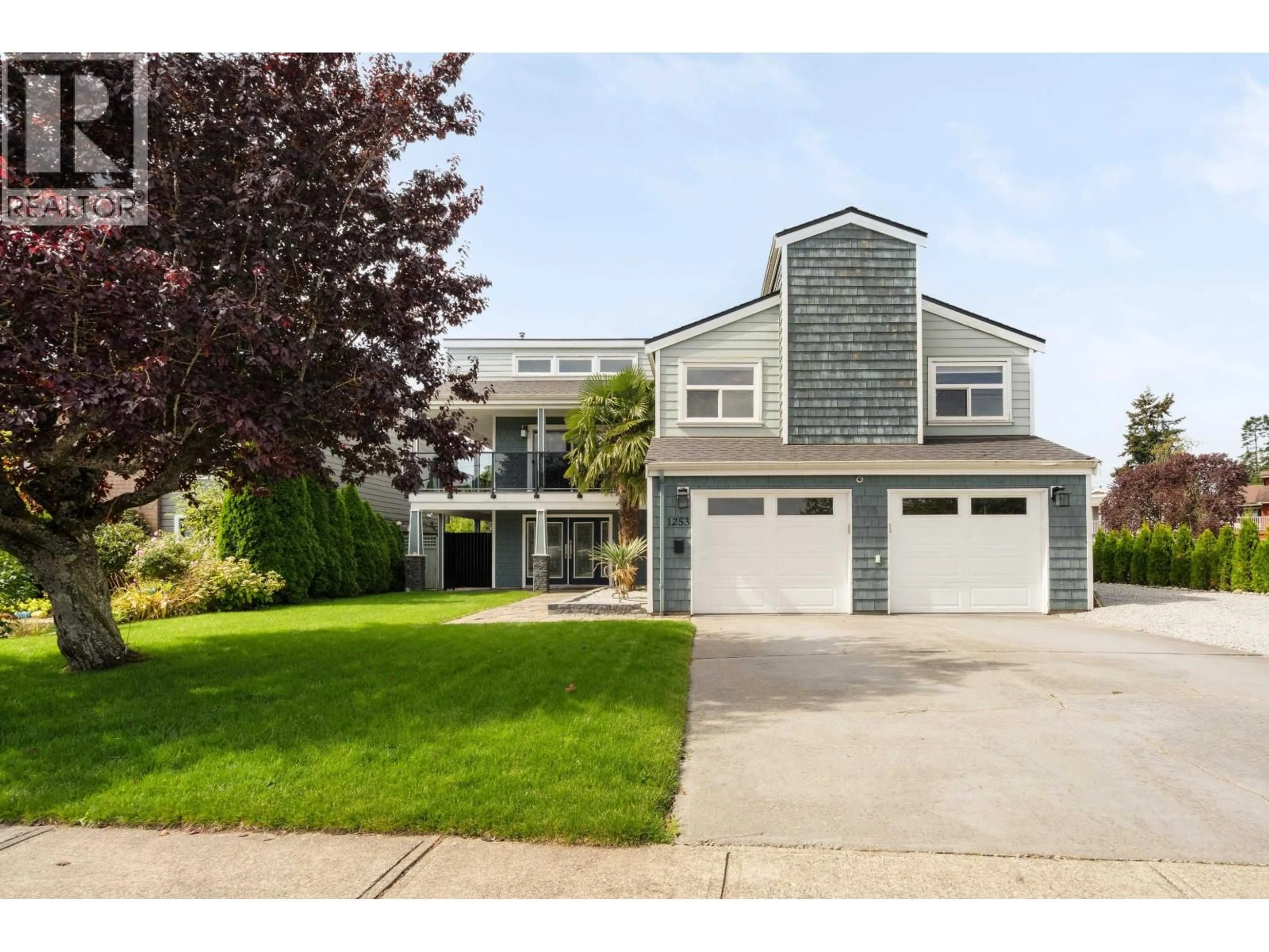 Home with vinyl exterior material, street for 1253 BEACH GROVE ROAD, Delta British Columbia V4L1N5