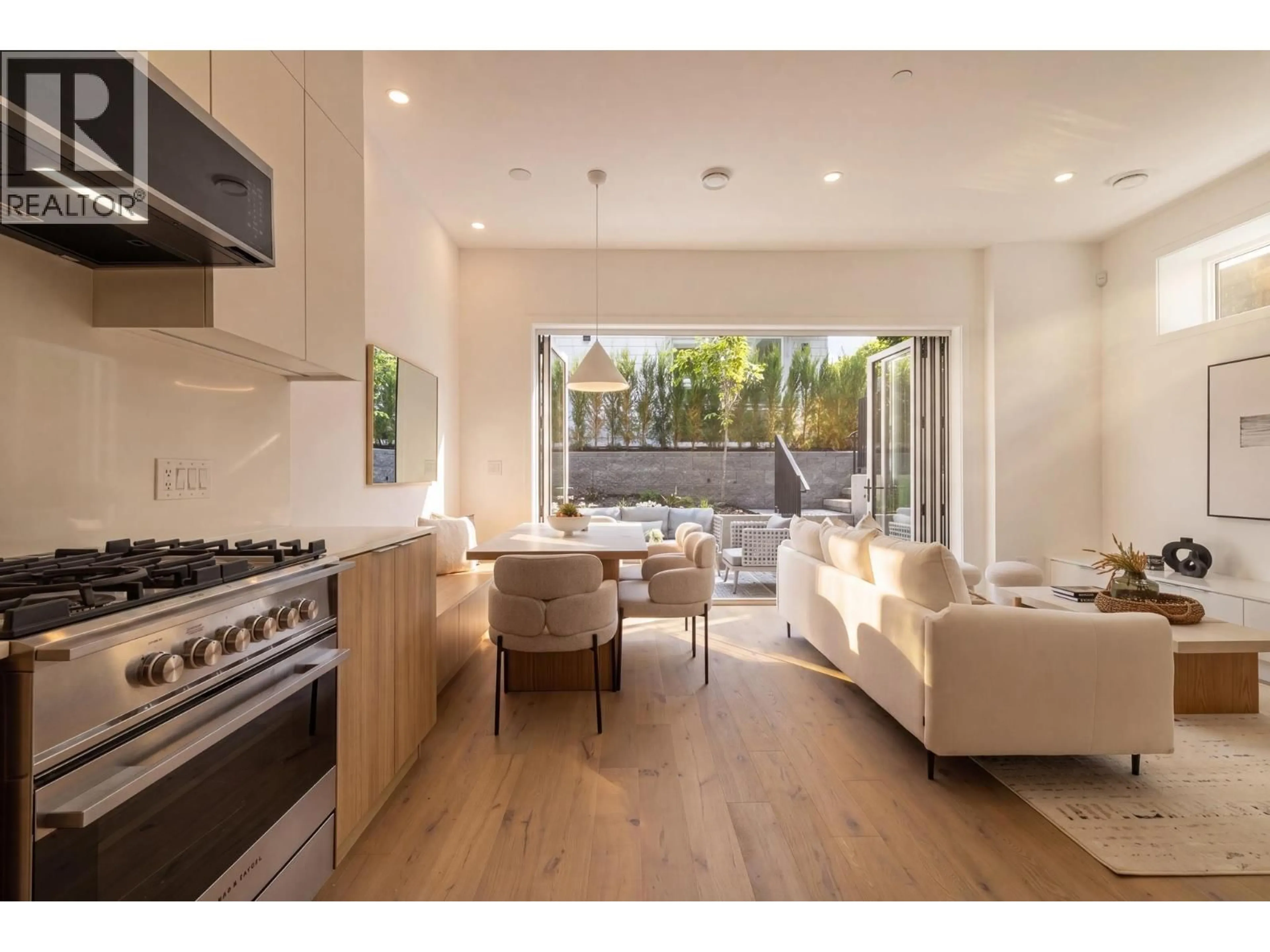 Open concept kitchen, unknown for 2790 CAMBRIDGE STREET, Vancouver British Columbia V5K1L7