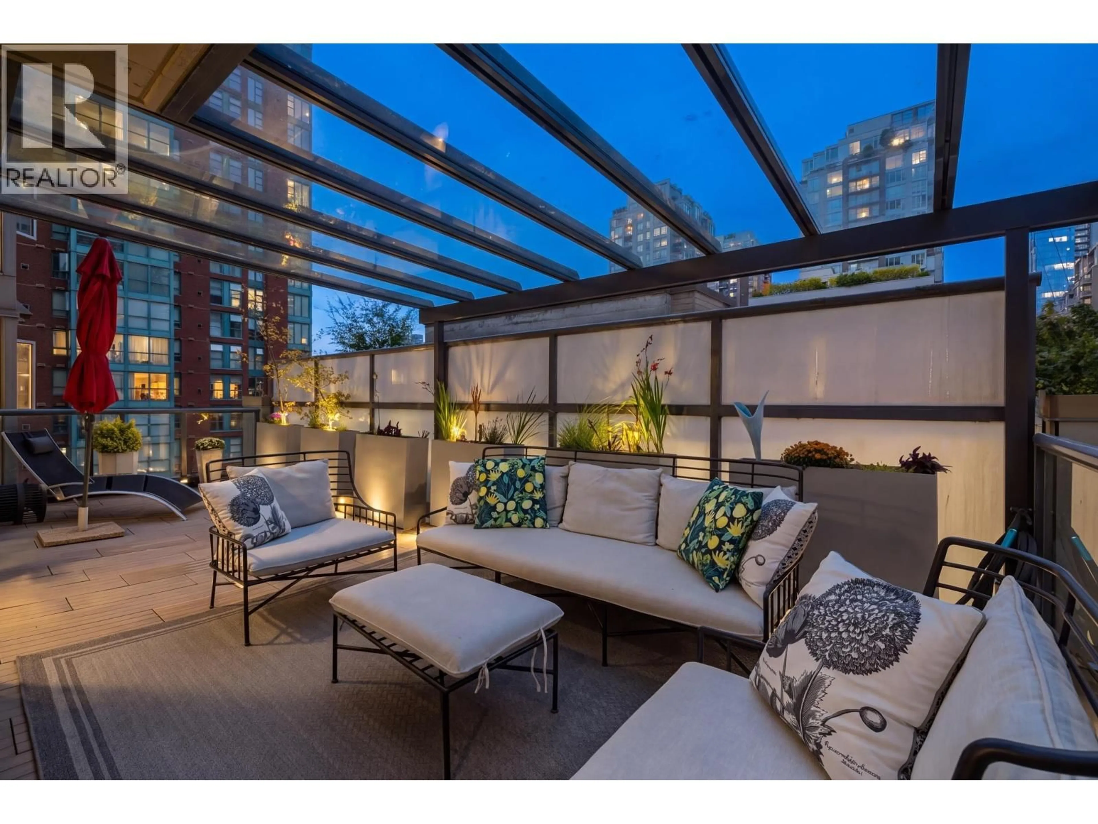 Patio, city buildings view from balcony for 406 - 928 RICHARDS STREET, Vancouver British Columbia V6B6P6