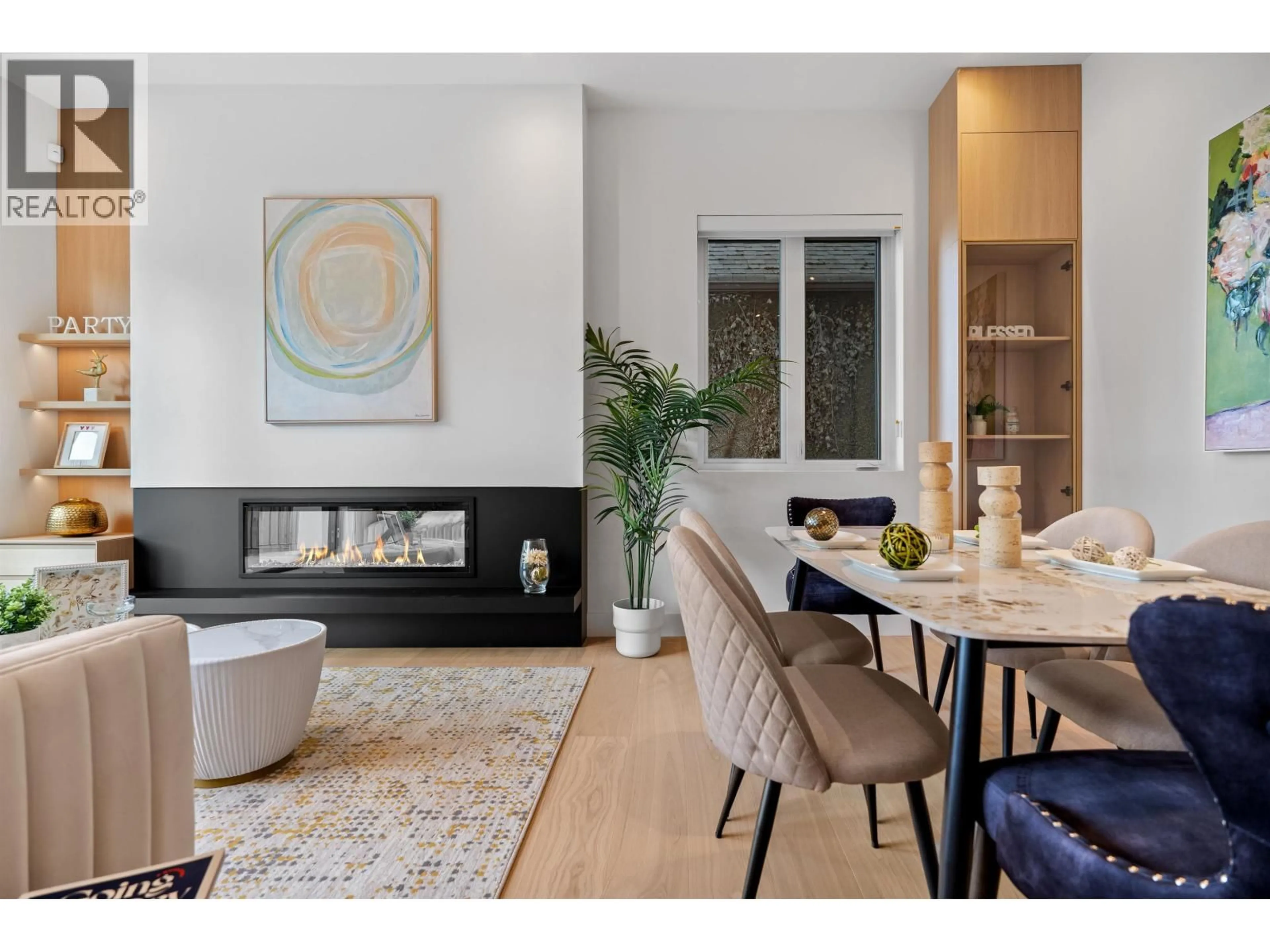 Living room with furniture, unknown for 2 - 3813 16TH AVENUE, Vancouver British Columbia V6R3C3