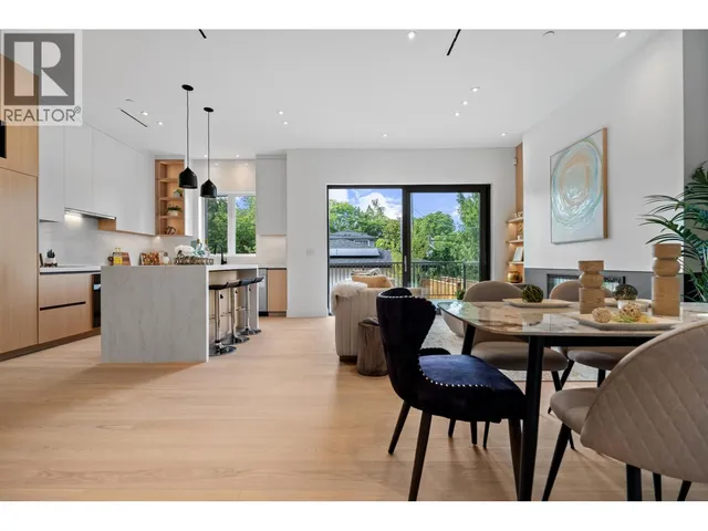 2 - 3813 16TH AVENUE, Vancouver 3