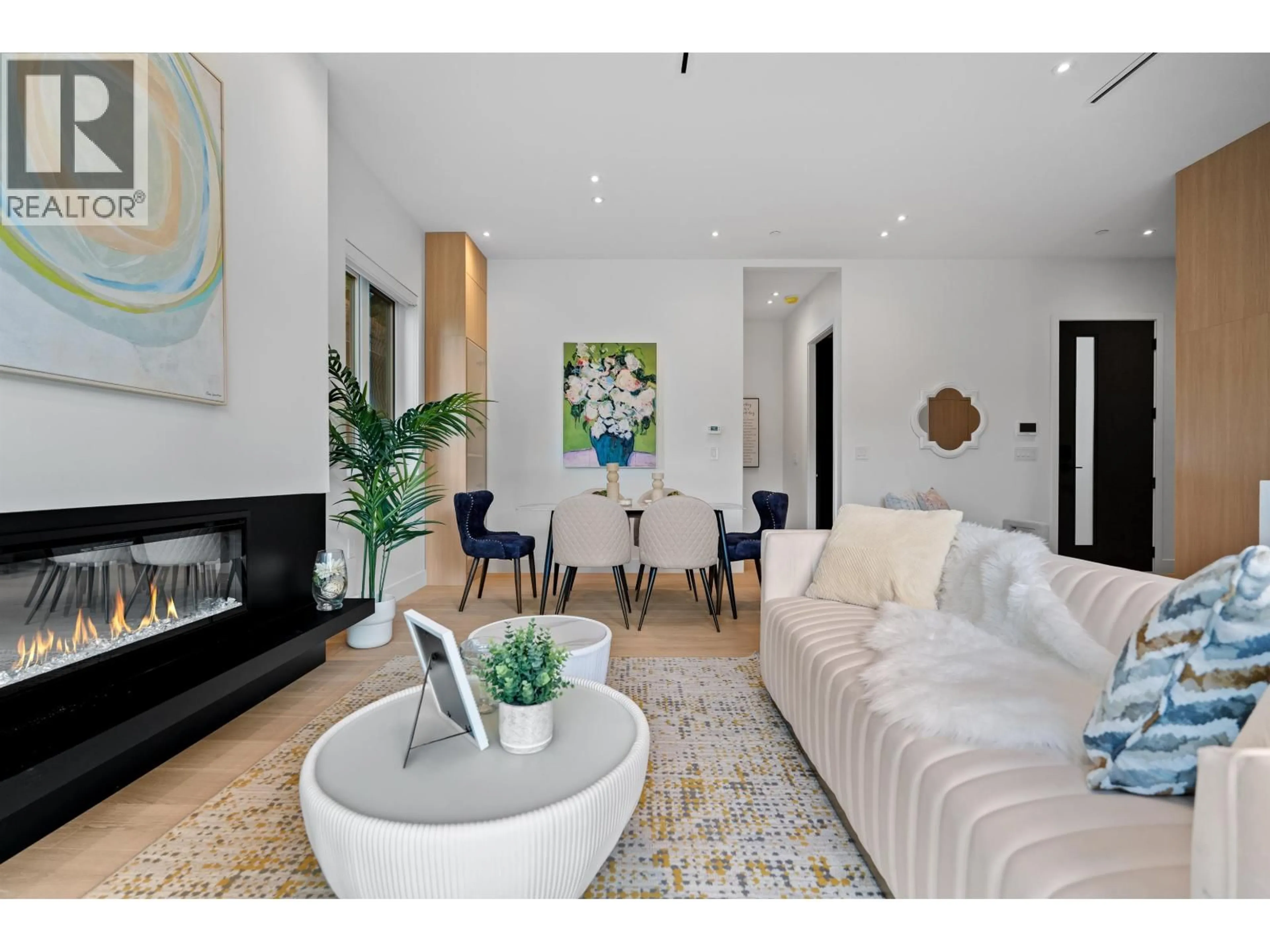 Living room with furniture, unknown for 2 - 3813 16TH AVENUE, Vancouver British Columbia V6R3C3